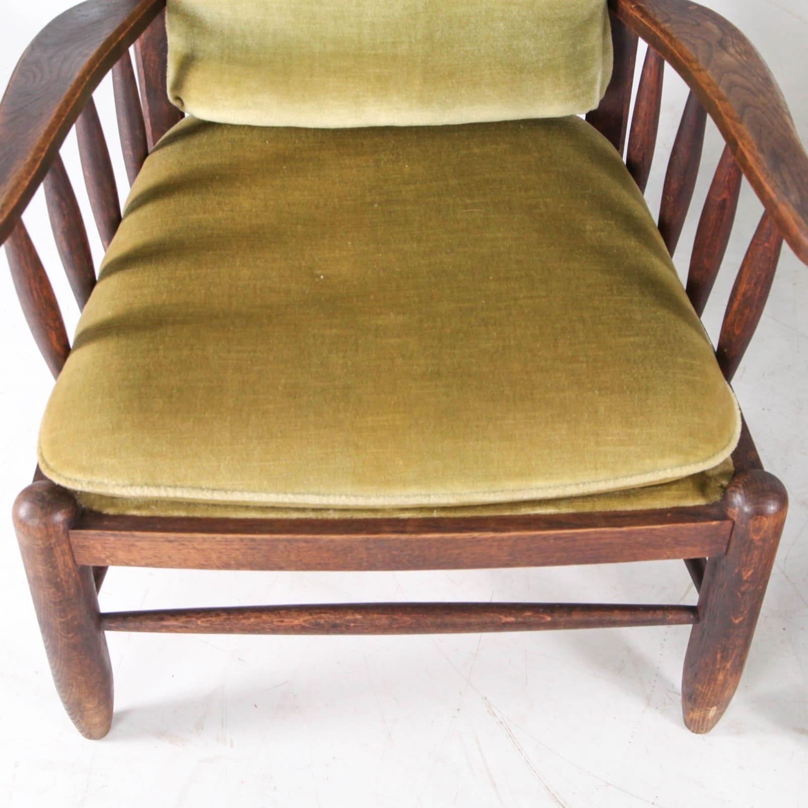 Paire de fauteuils en bois en vente 1