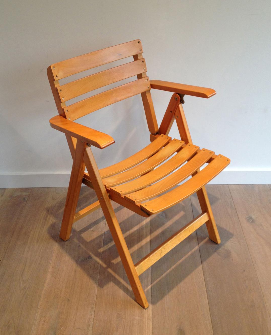 Paire de fauteuils en bois, œuvre française signée Clairitex, vers 1970 Bon état - En vente à Marcq-en-Barœul, Hauts-de-France