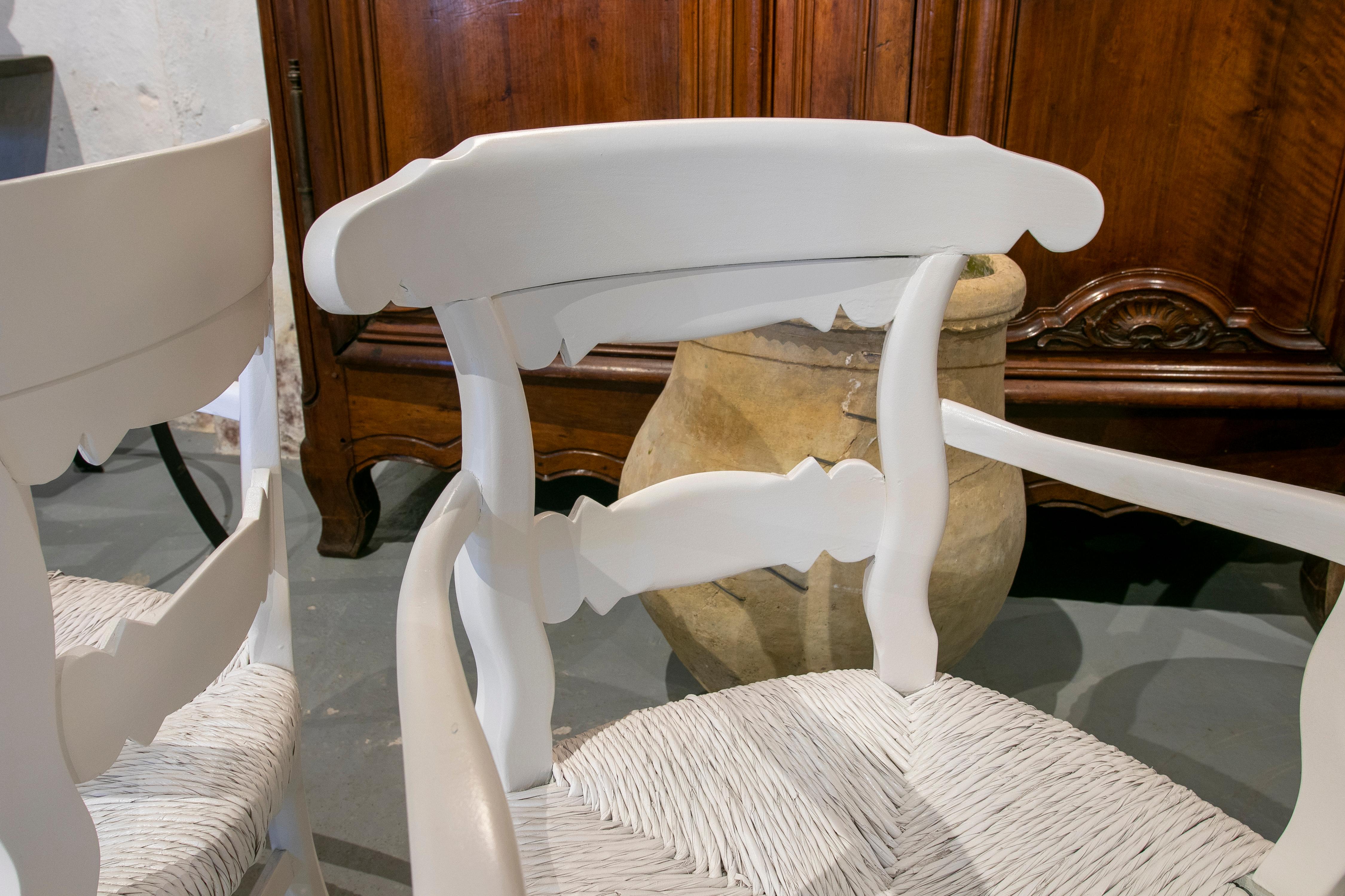 Paire de Fauteuils en Bois avec Sièges Enea Peints à la Main en vente 9