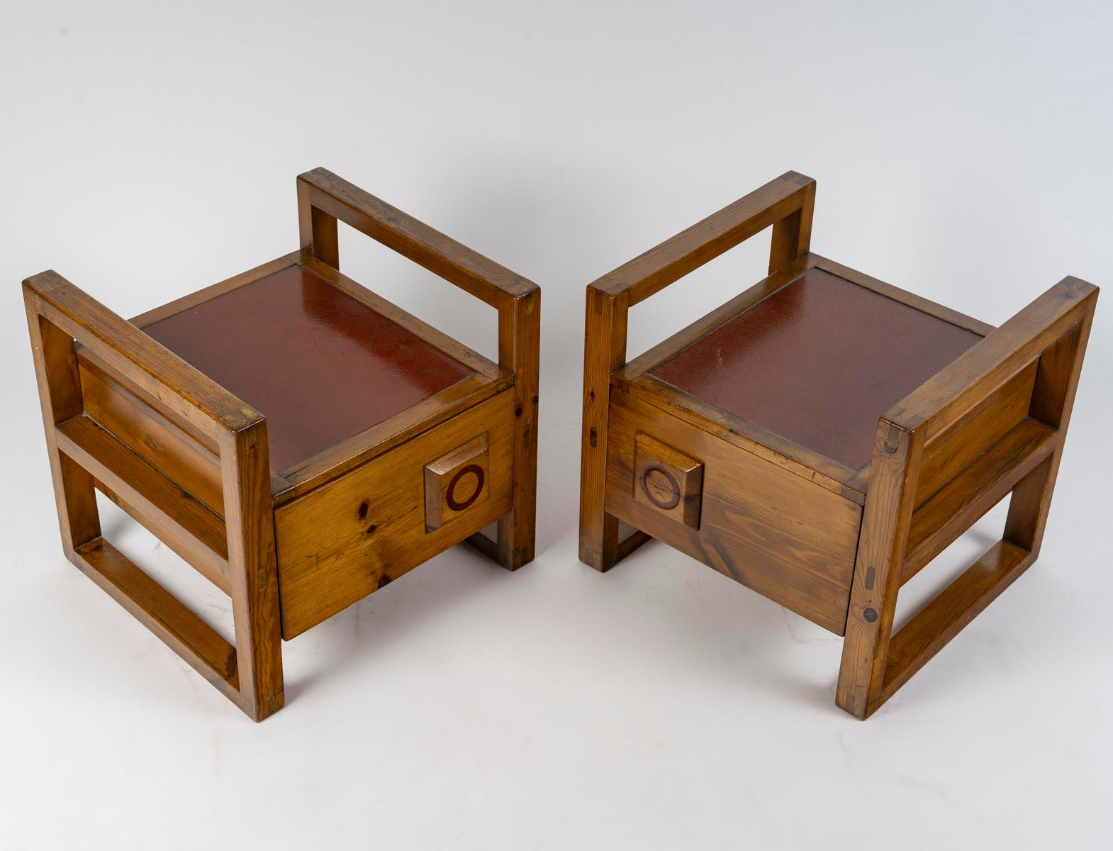 Mid-Century moderno Coppia di comodini in legno degli anni '60. in vendita