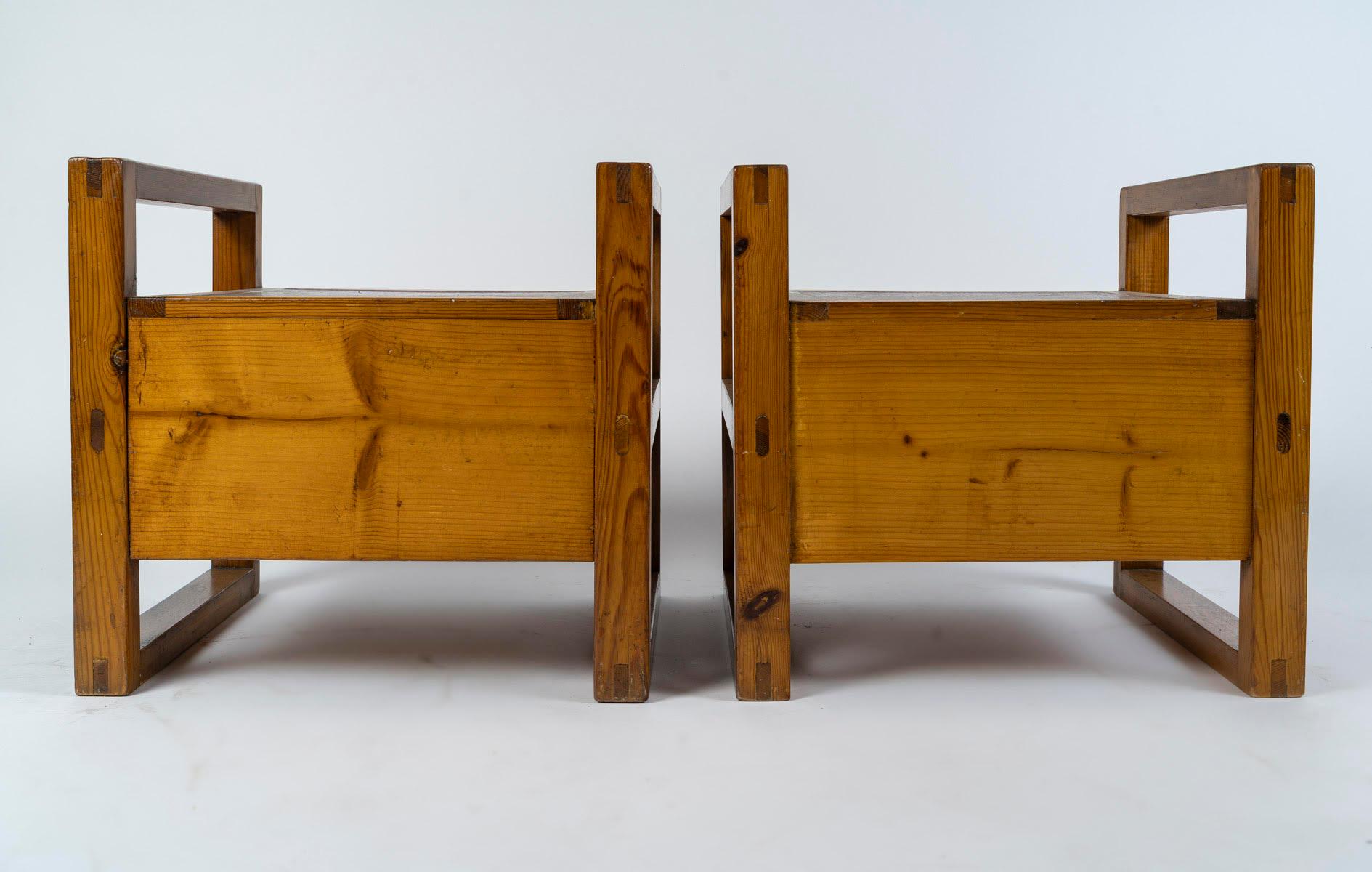 Coppia di comodini in legno degli anni '60. In condizioni buone in vendita a Saint-Ouen, FR