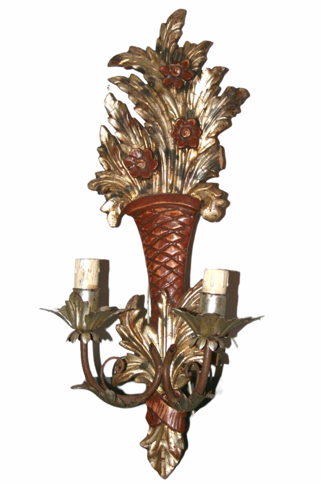 Pair of Wooden Carved Tole Toleware Sconces with Gilt Flowers, Italy, 1920s For Sale 6