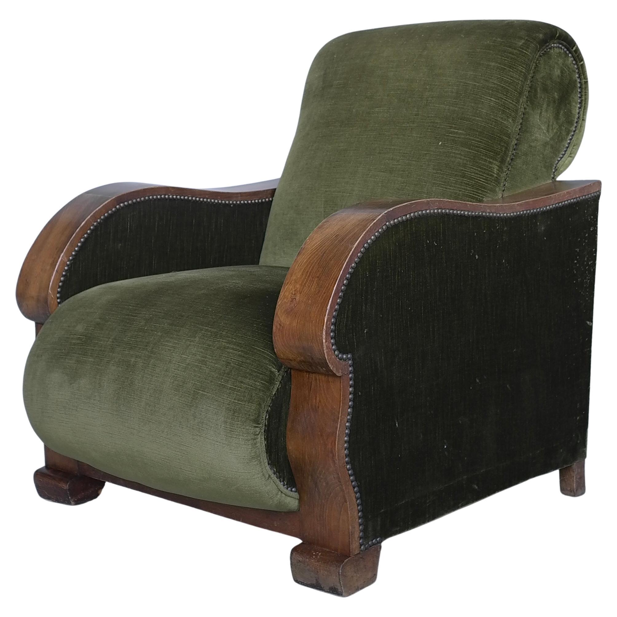 French Pair of Wooden Curved Arms Art-Deco Armchairs in Green Mohair, France, 1940s For Sale