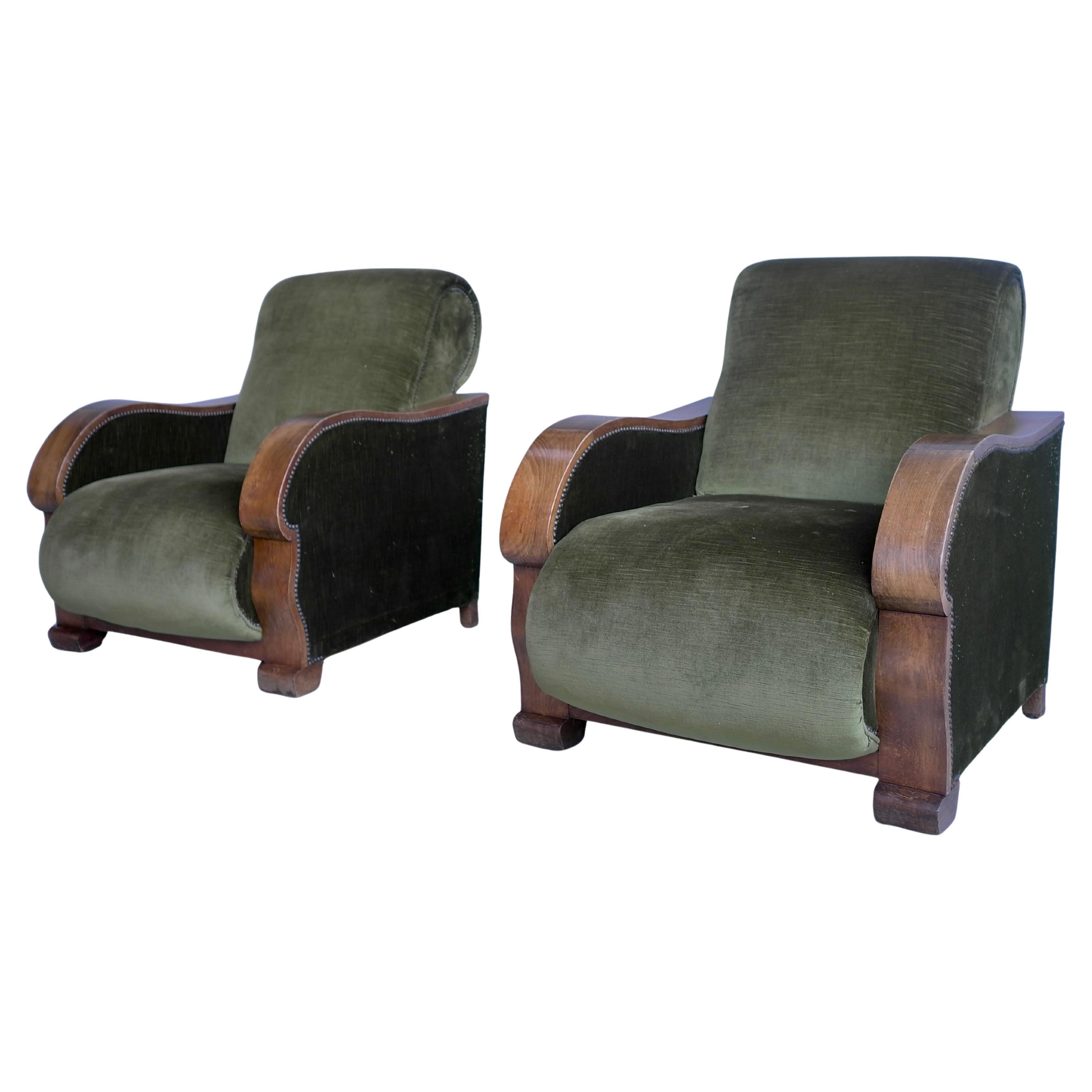 Pair of Wooden Curved Arms Art-Deco Armchairs in Green Mohair, France, 1940s For Sale 1