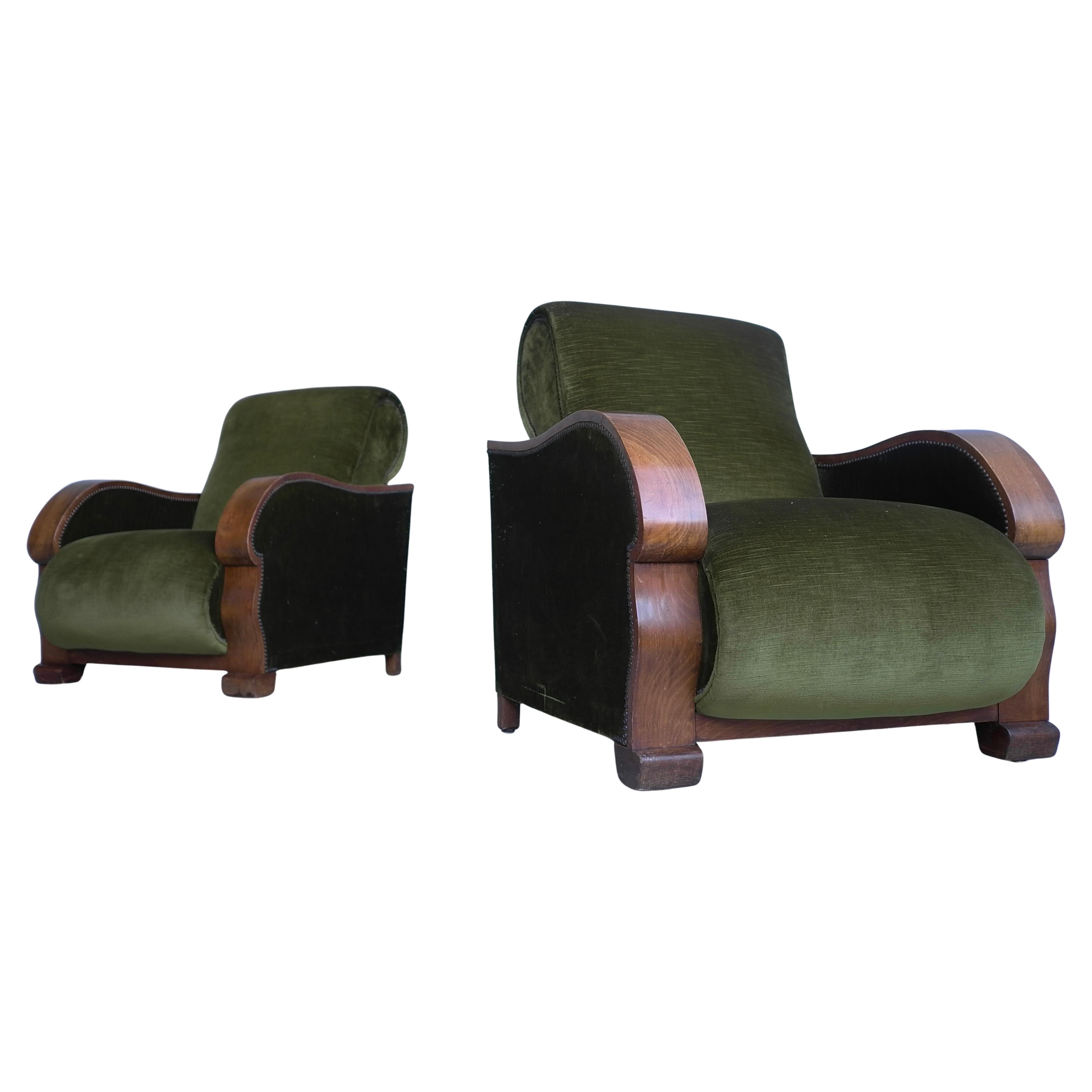 Pair of Wooden Curved Arms Art-Deco Armchairs in Green Mohair, France, 1940s For Sale 2