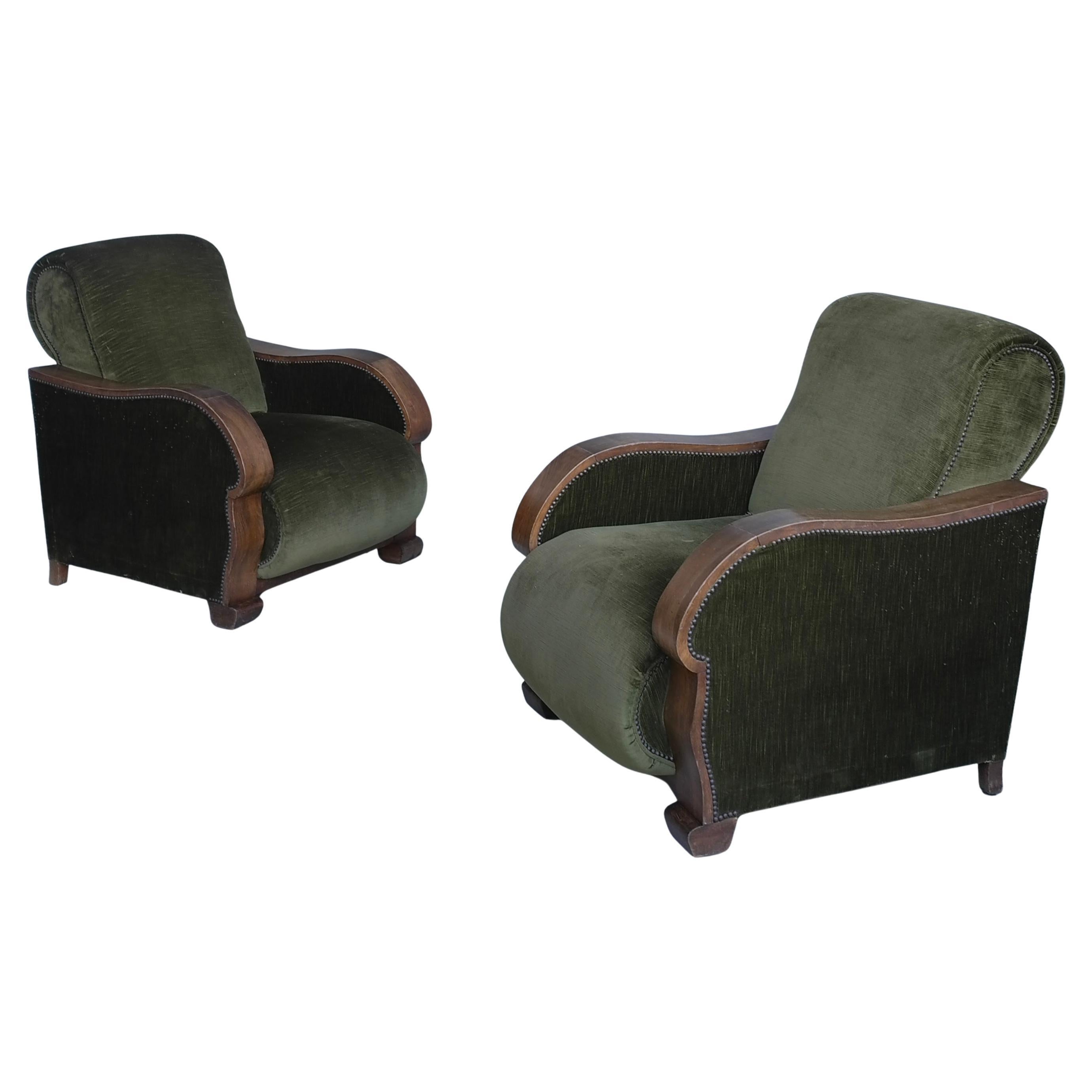 Pair of Wooden Curved Arms Art-Deco Armchairs in Green Mohair, France, 1940s For Sale 3
