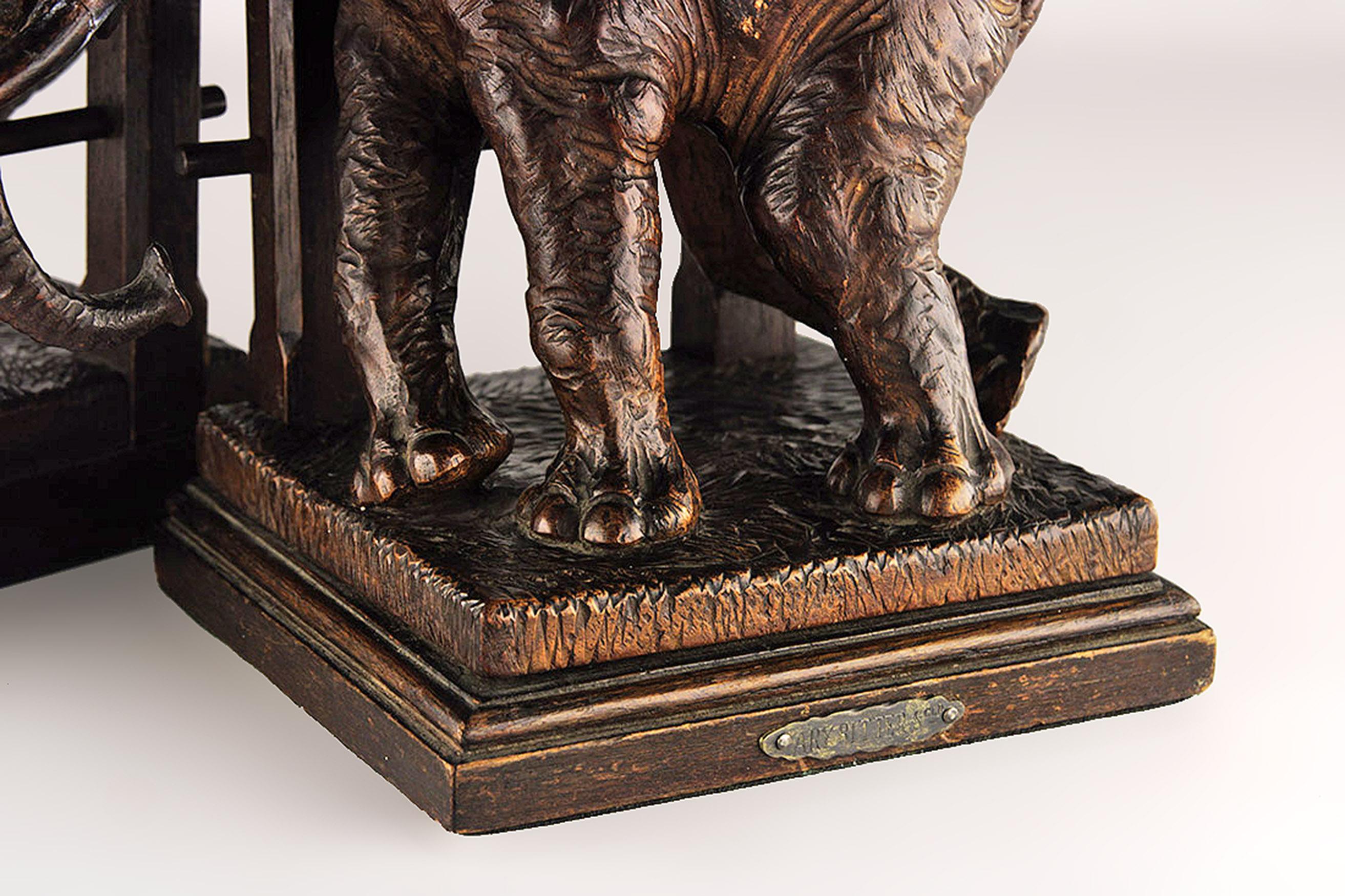 Pair of Early 20th Century Hand-Crafted Wooden Elephant Bookends by Ary Bitter In Good Condition For Sale In North Miami, FL