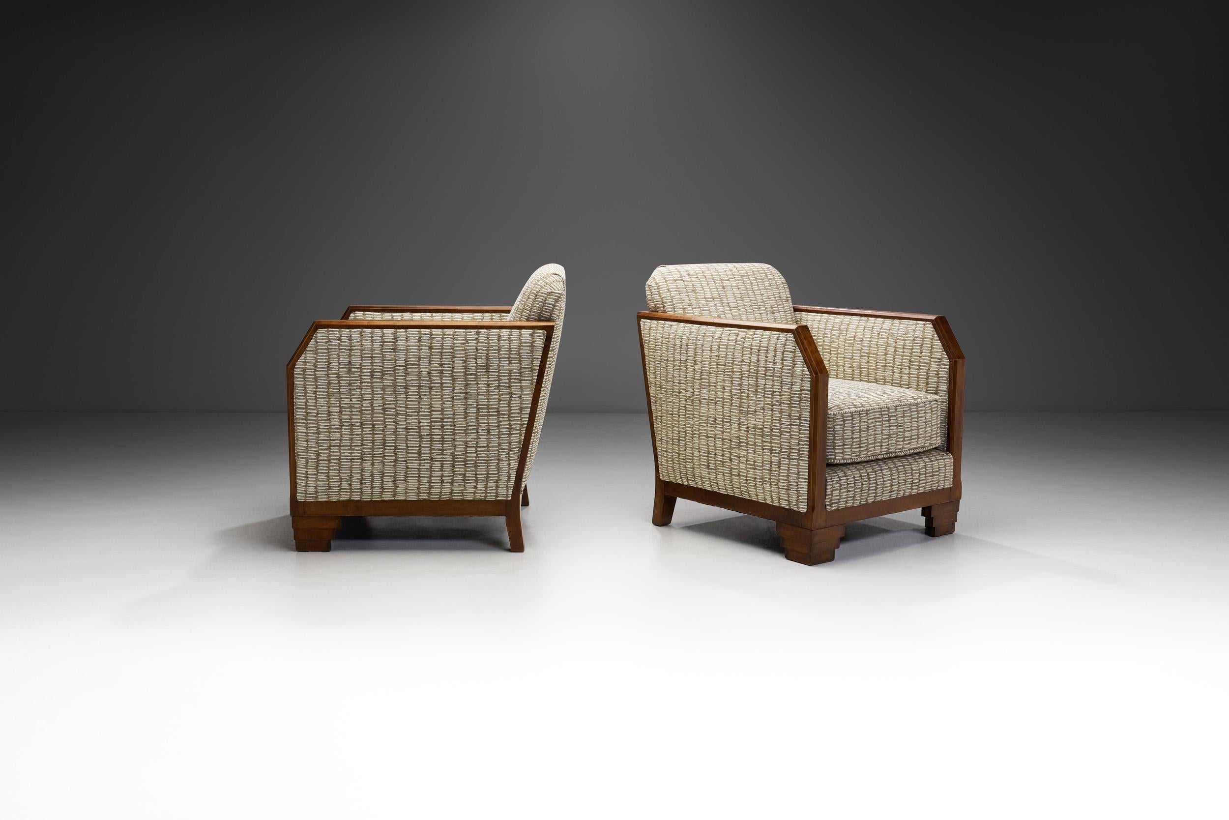 Mid-20th Century Pair of Wooden Frame Art Deco Armchairs, France ca 1940s For Sale