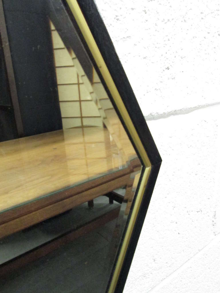 Laqué Paire de miroirs encadrés de diamants en bois en vente
