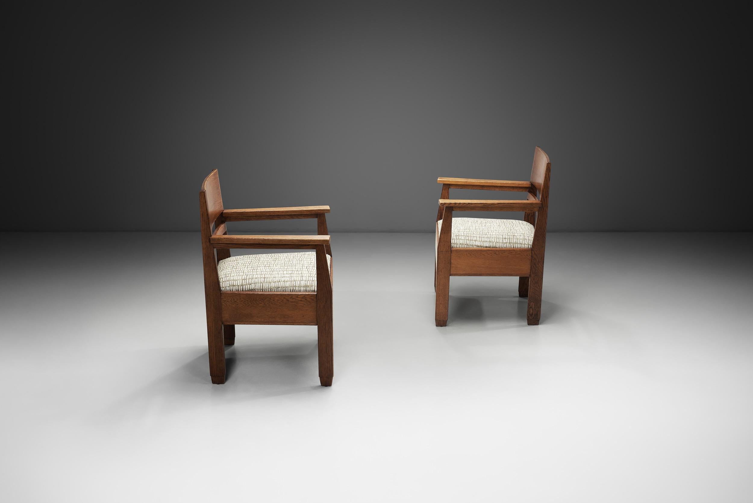 Art déco Paire de fauteuils en bois de l'école Haagse, Pays-Bas, début du 20e siècle en vente
