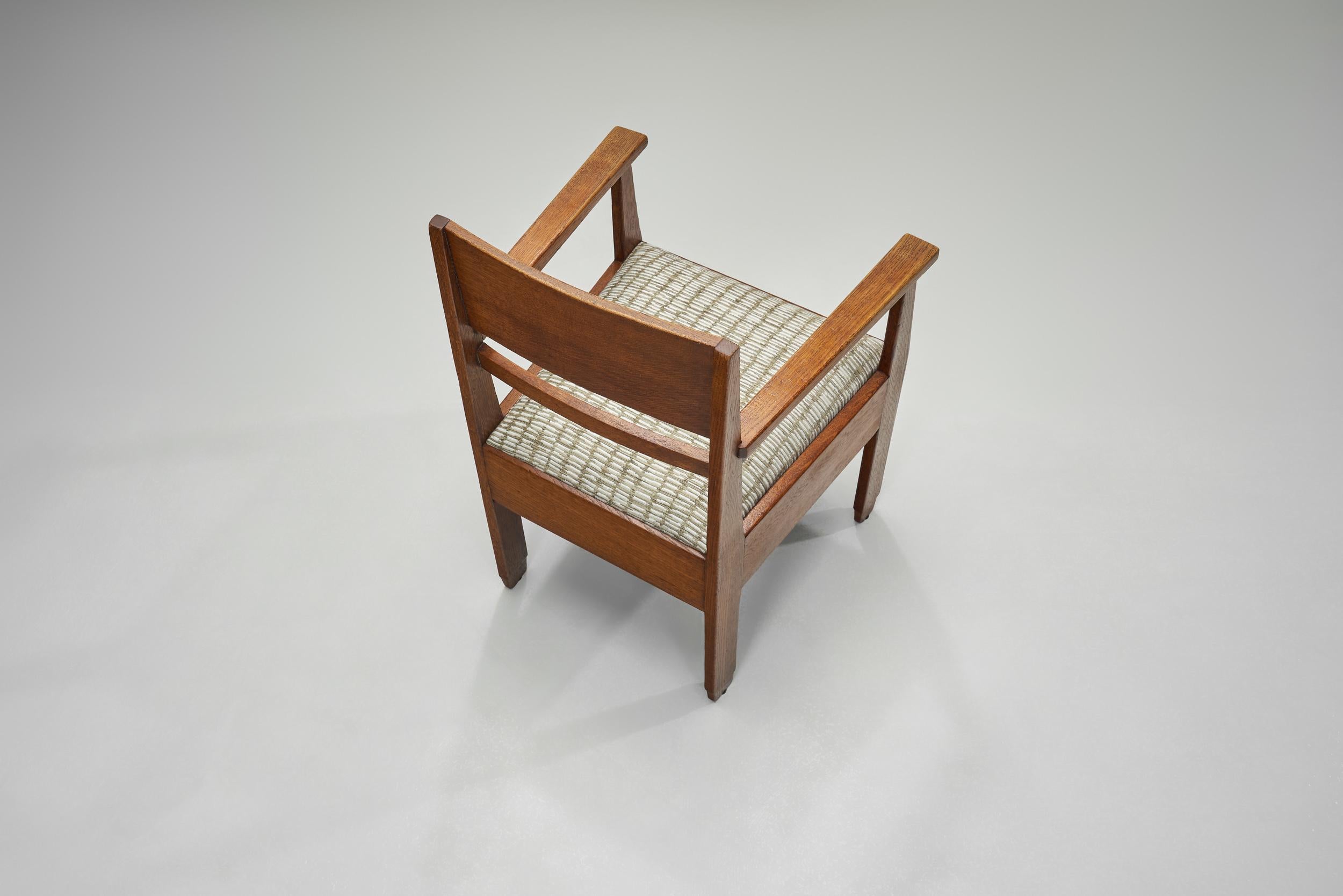 Bois Paire de fauteuils en bois de l'école Haagse, Pays-Bas, début du 20e siècle en vente