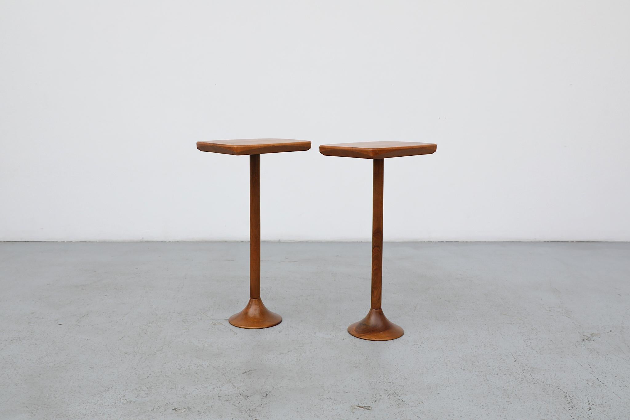 Pair of Wooden Italian Pedestal Side Tables with Tulip Bases For Sale 7
