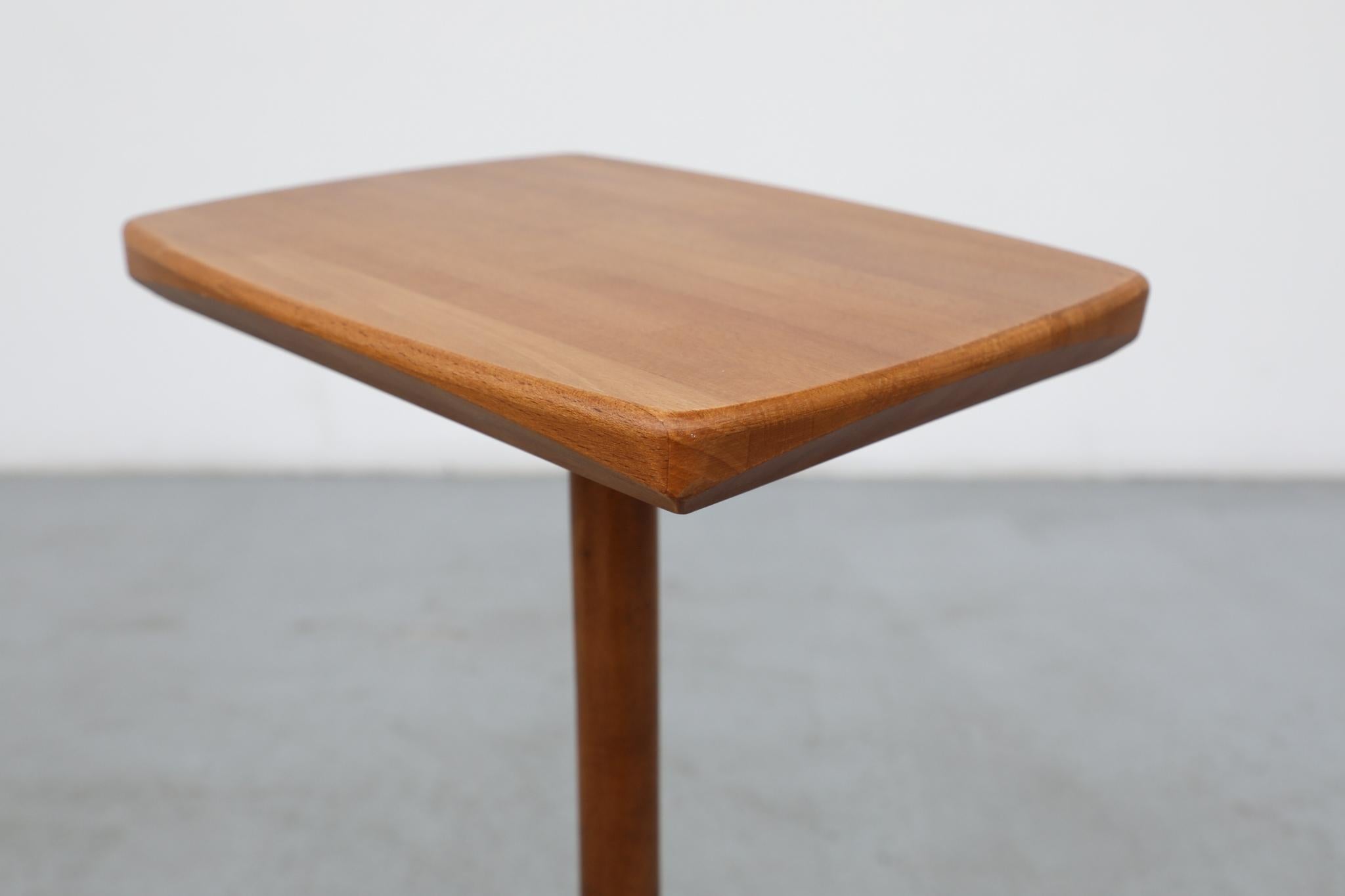 Pair of Wooden Italian Pedestal Side Tables with Tulip Bases For Sale 1