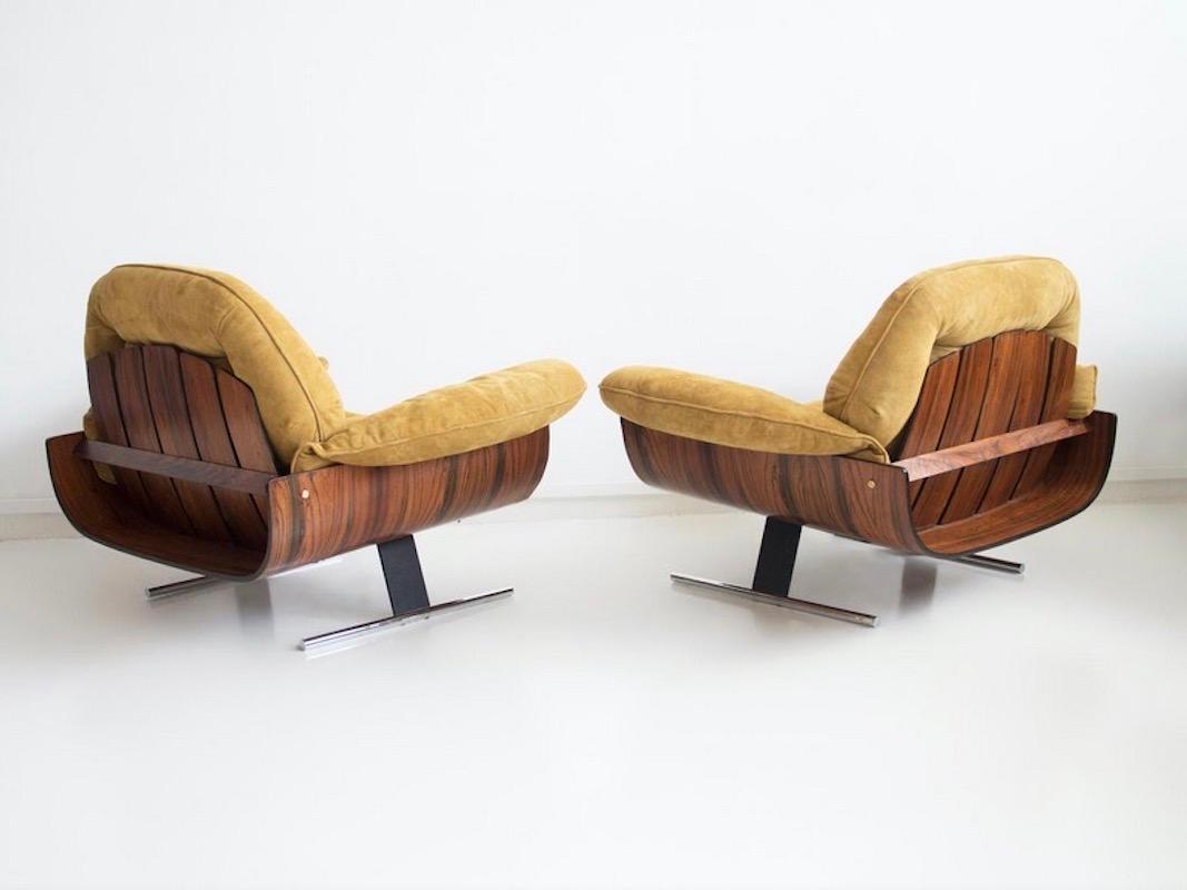 Pair of Wooden Jorge Zalszupin Presidential Armchairs Upholstered with Suede For Sale 8