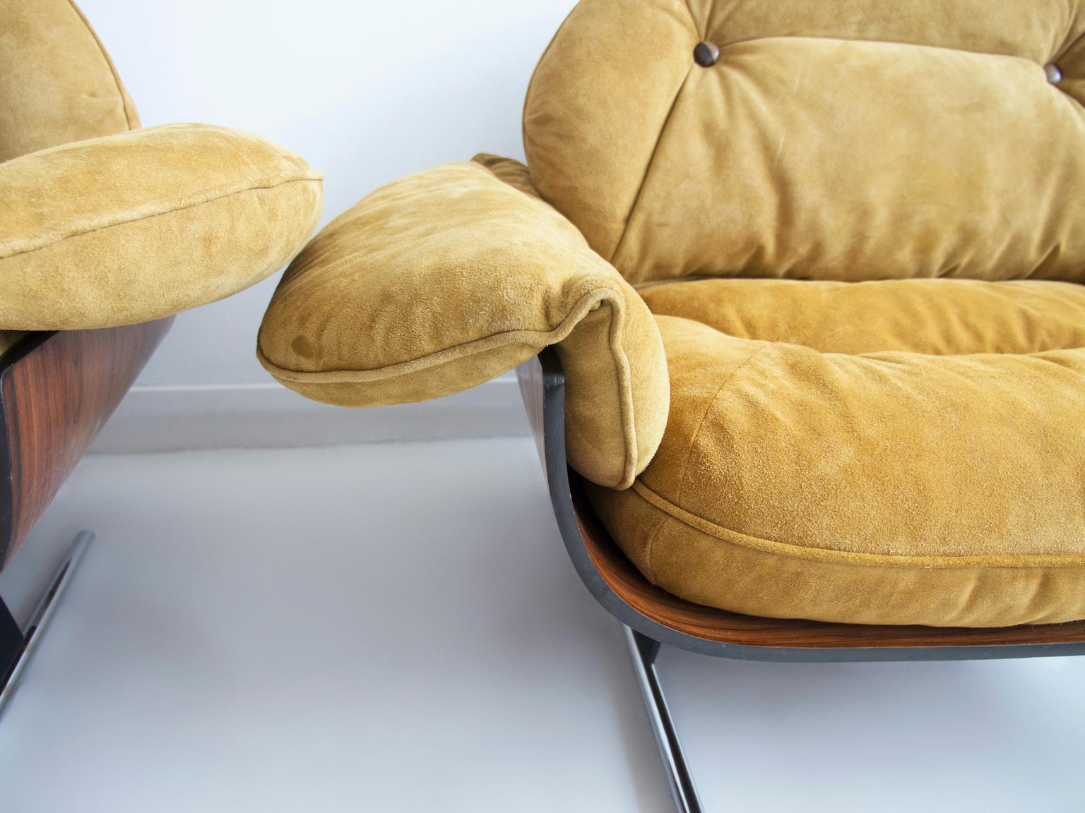 Metal Pair of Wooden Jorge Zalszupin Presidential Armchairs Upholstered with Suede For Sale