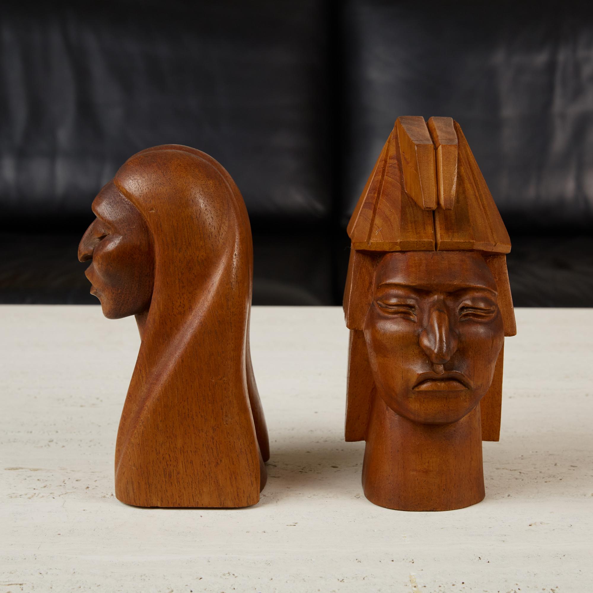 20th Century Pair of Wooden Native American Busts For Sale