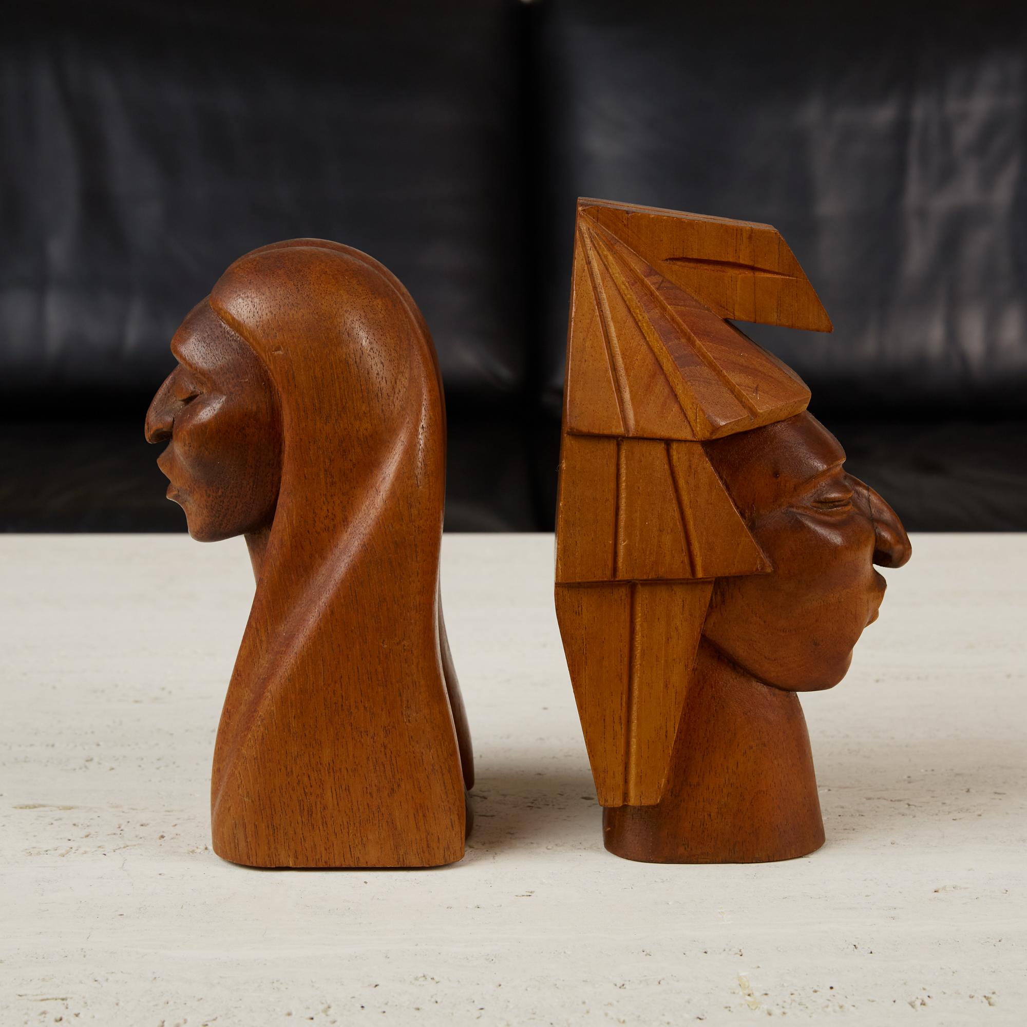 Pair of Wooden Native American Busts In Excellent Condition For Sale In Los Angeles, CA
