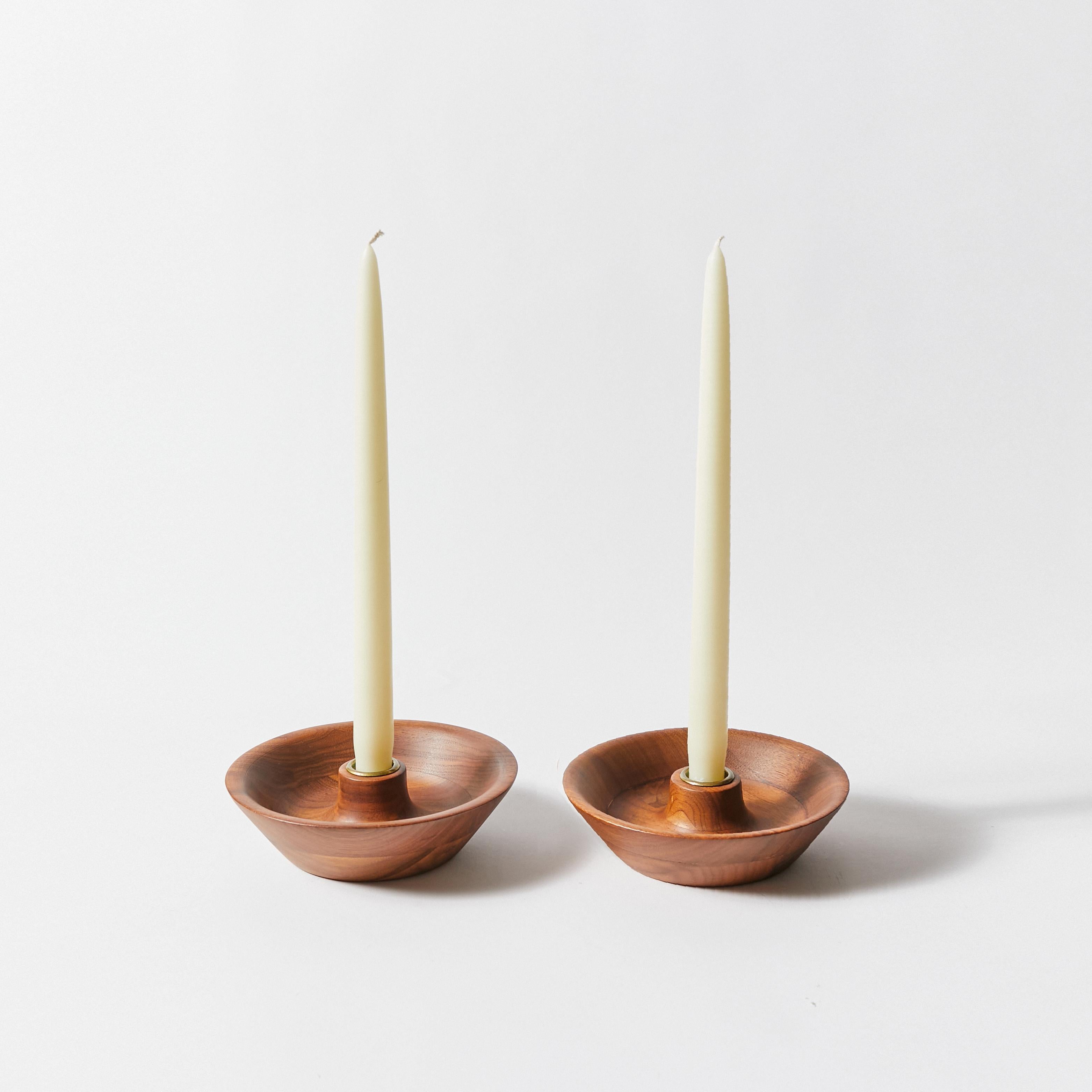 Pair of Wooden Saucer Tray Candle Holders by Dansk In Excellent Condition For Sale In Philadelphia, PA