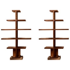 Paire d'étagères en bois par Studio Glustin