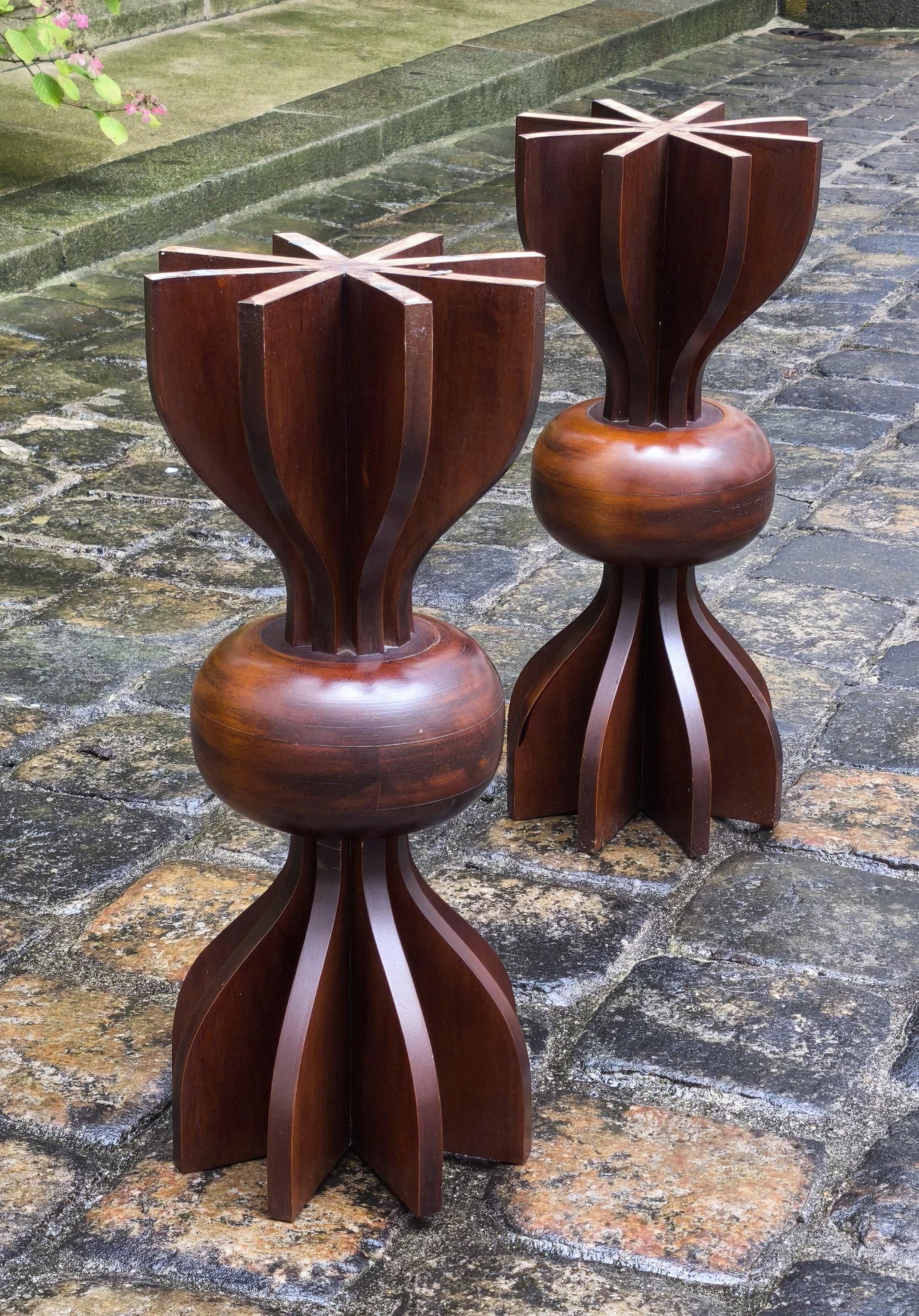 Paire de tables d'appoint en bois, guéridon, tables de canapé, années 1980 Bon état - En vente à Paris, FR