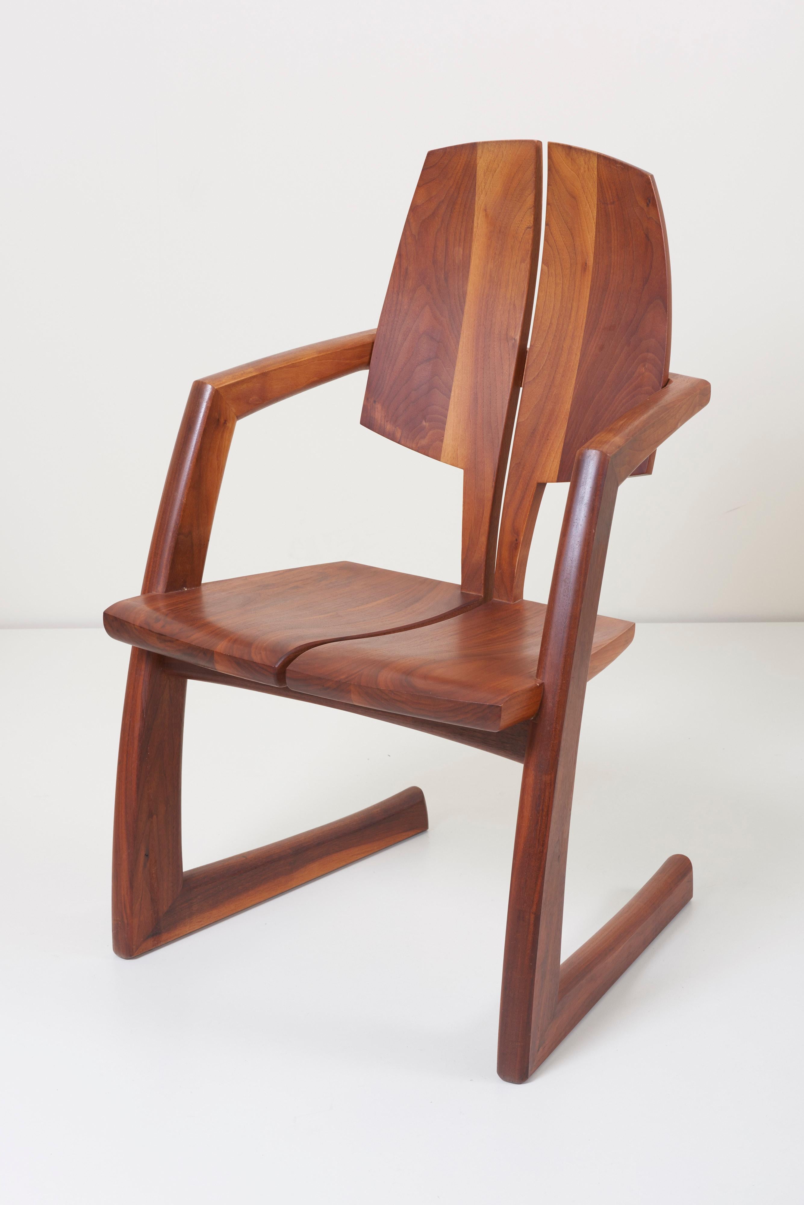 Pair of Wooden Studio Armchairs by H. Wayne Raab, US, 1970s In Excellent Condition In Berlin, DE