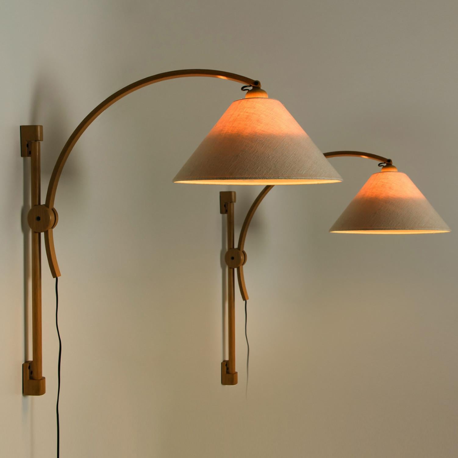Pair Of Wooden Wall Lights with Natural Shade by Domus Germany, 1970s In Good Condition For Sale In Rijssen, NL