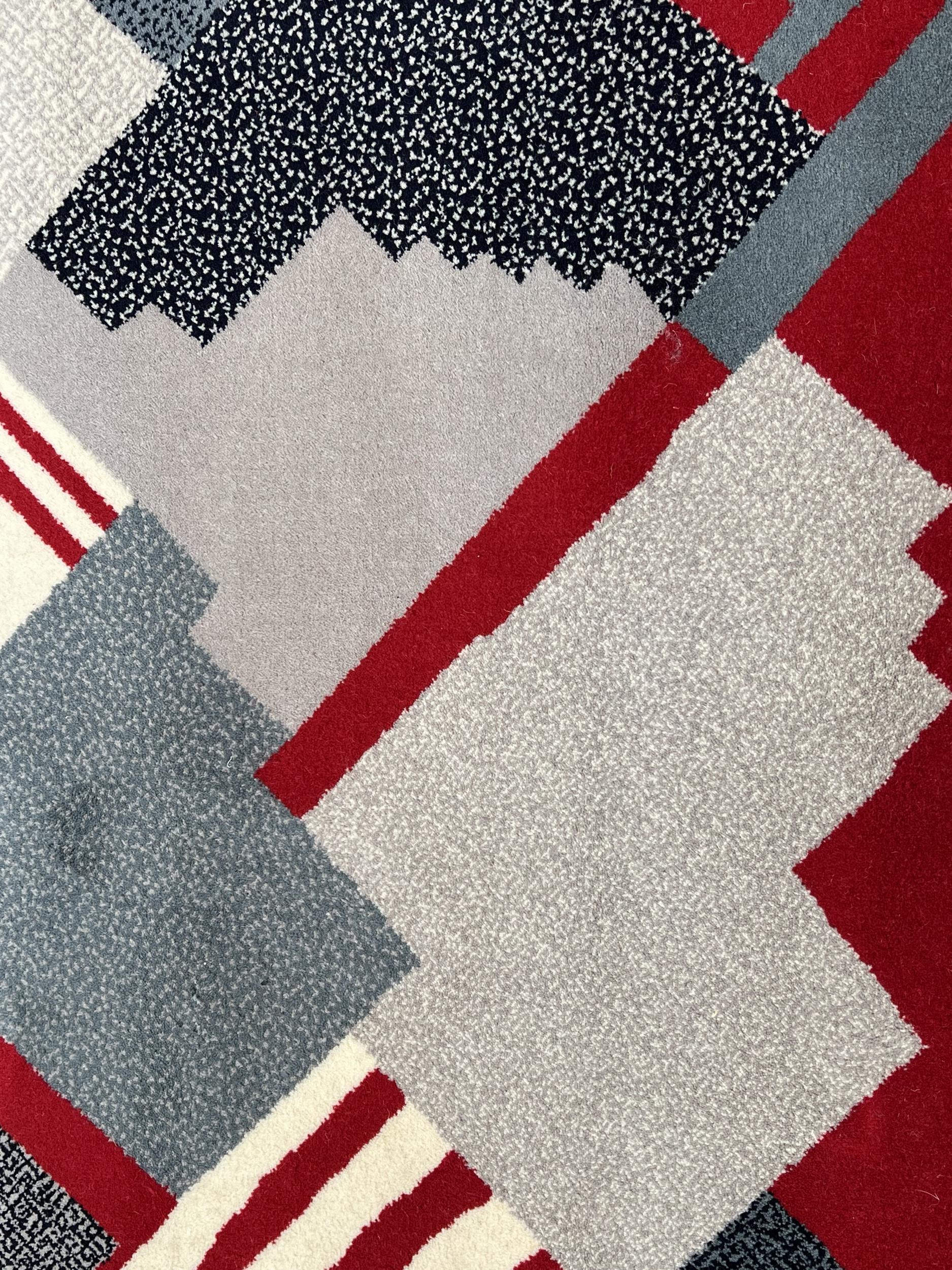 Pair of wool rugs with geometric decoration, France, circa 1970 In Good Condition For Sale In Paris, FR