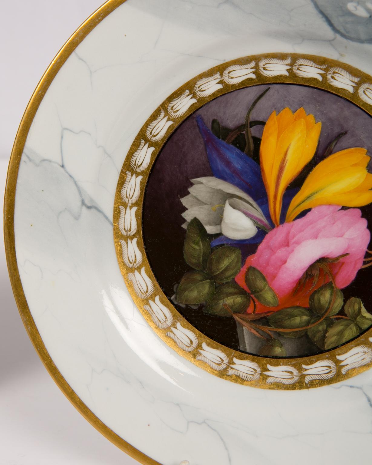 Pair of Worcester Marbled Plates with Flowers Made in England Circa 1810 In Excellent Condition For Sale In Katonah, NY