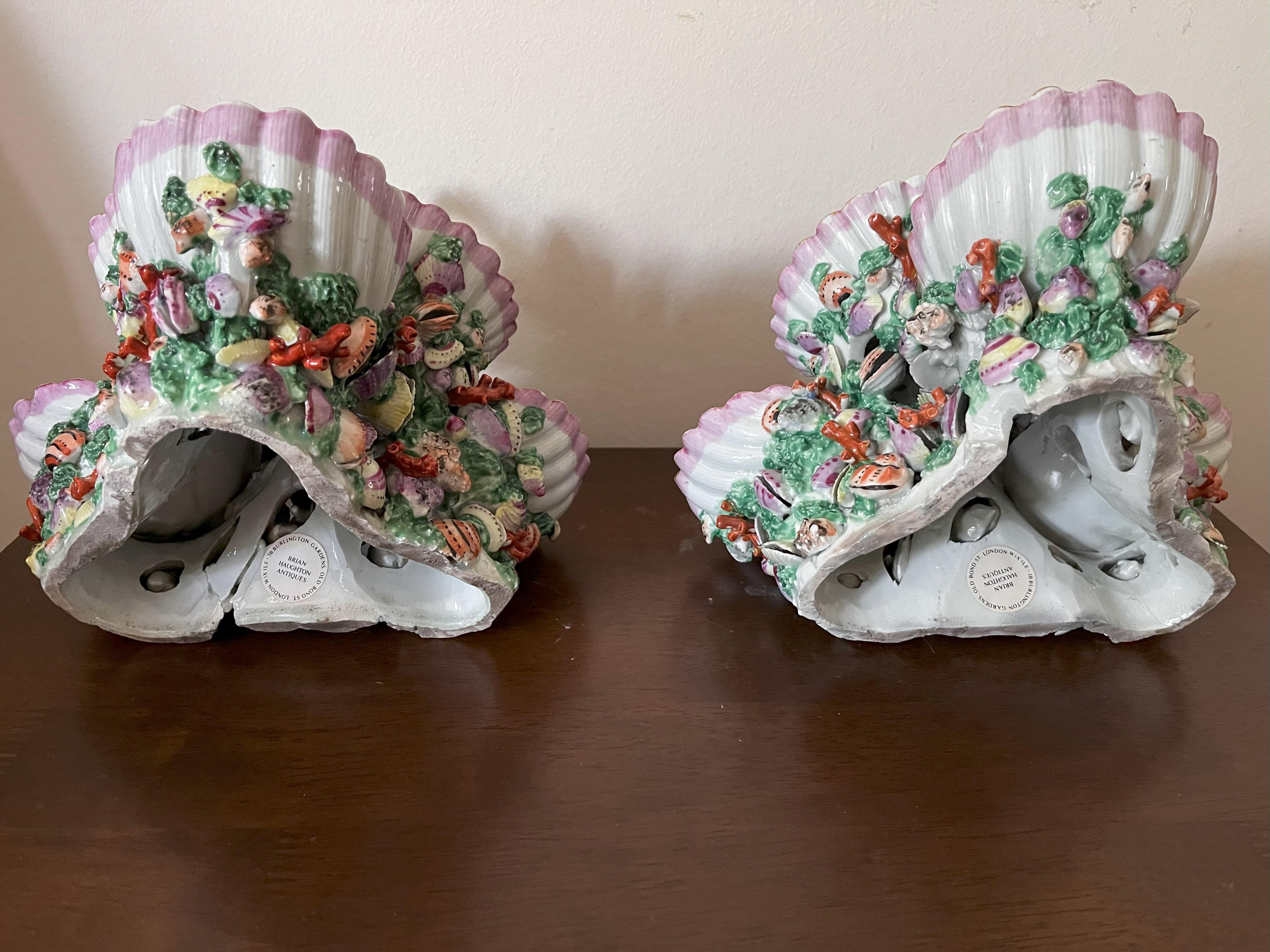 Pair of Worcester Porcelain Shell Centrepieces For Sale 5