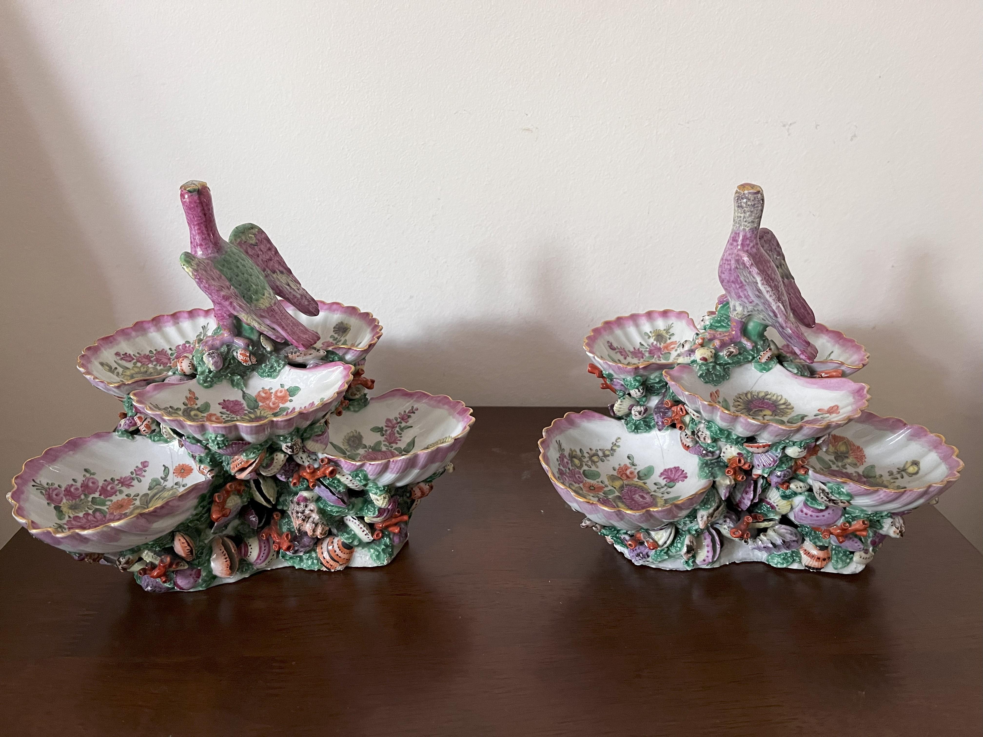 Hand-Crafted Pair of Worcester Porcelain Shell Centrepieces For Sale