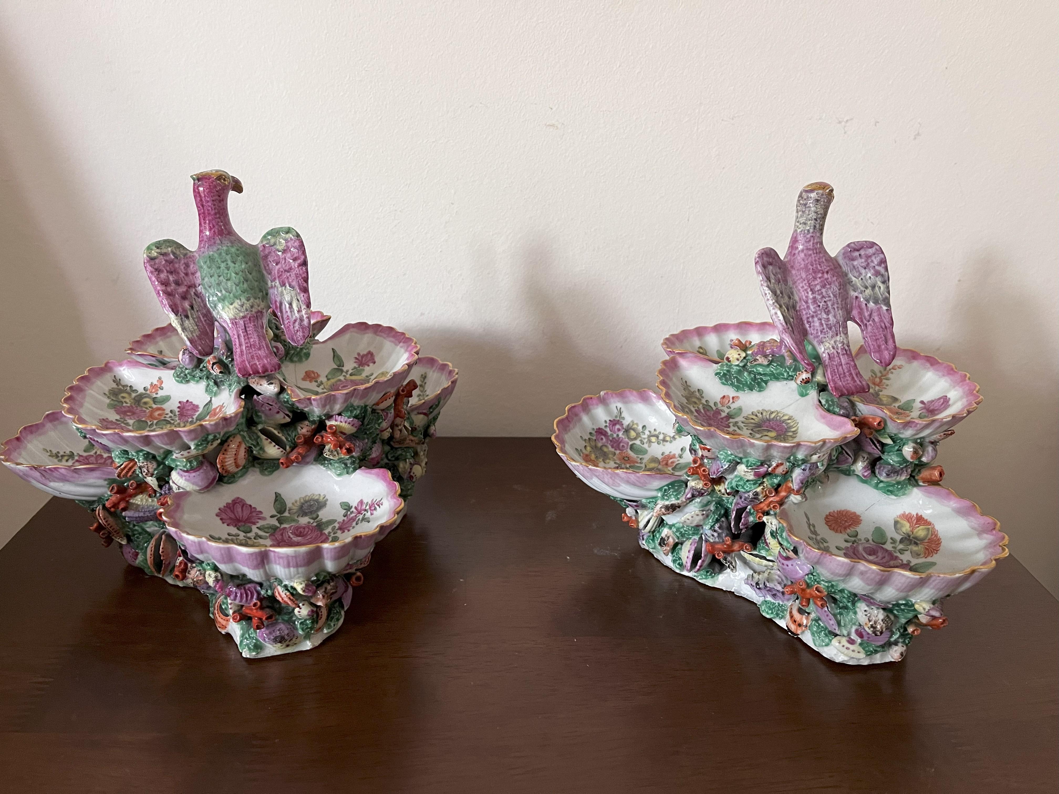 Pair of Worcester Porcelain Shell Centrepieces In Good Condition For Sale In Maidstone, GB