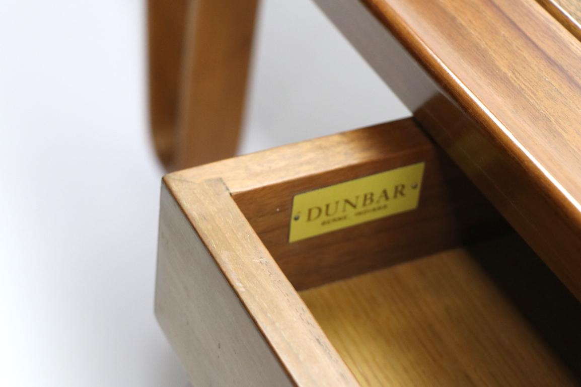 20ième siècle Paire de tables Long John Wormley pour Dunbar en vente