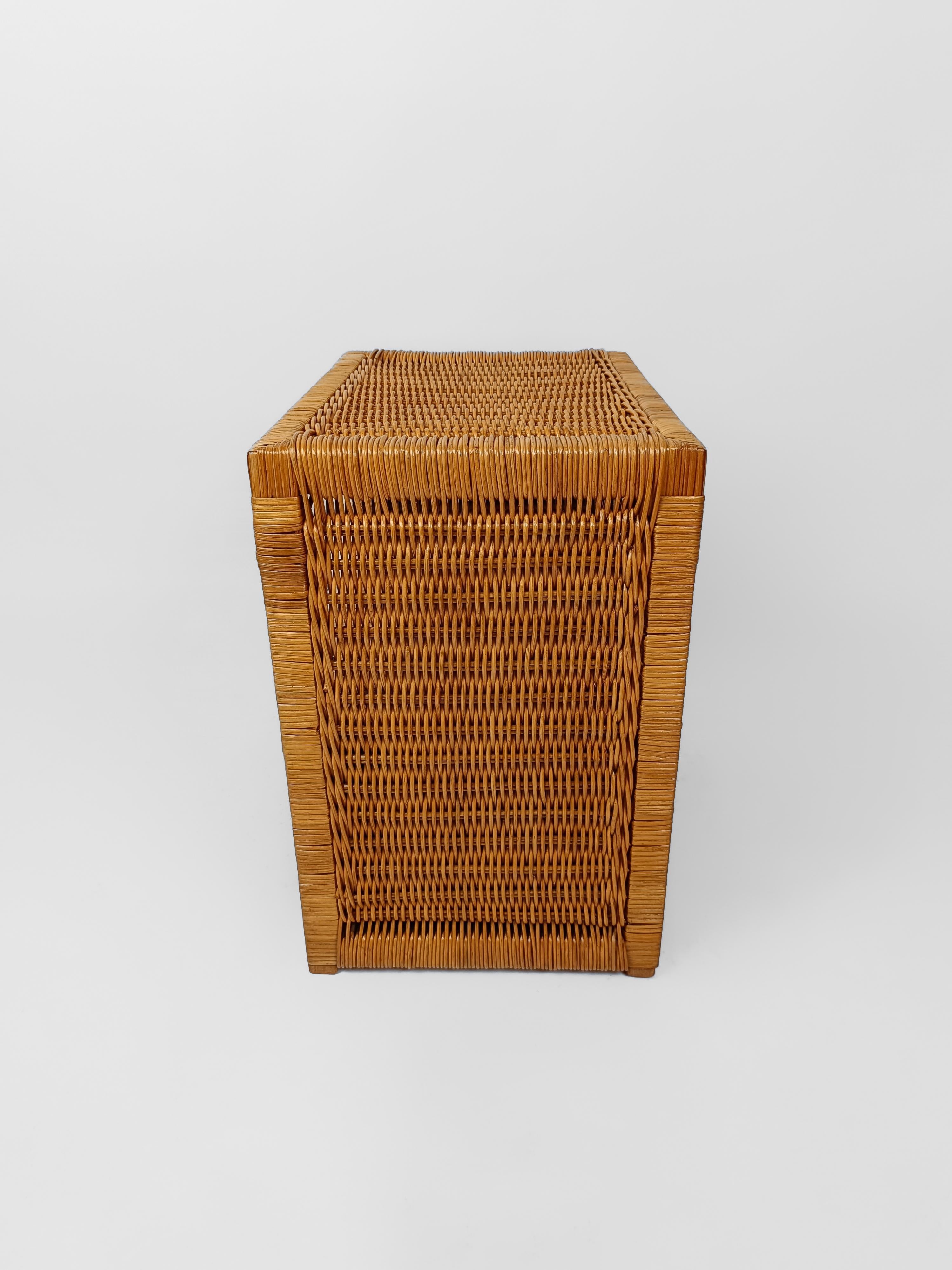 Pair of Woven Rattan and Wicker Nightstands / Bedside Tables, Italy 1970s 5
