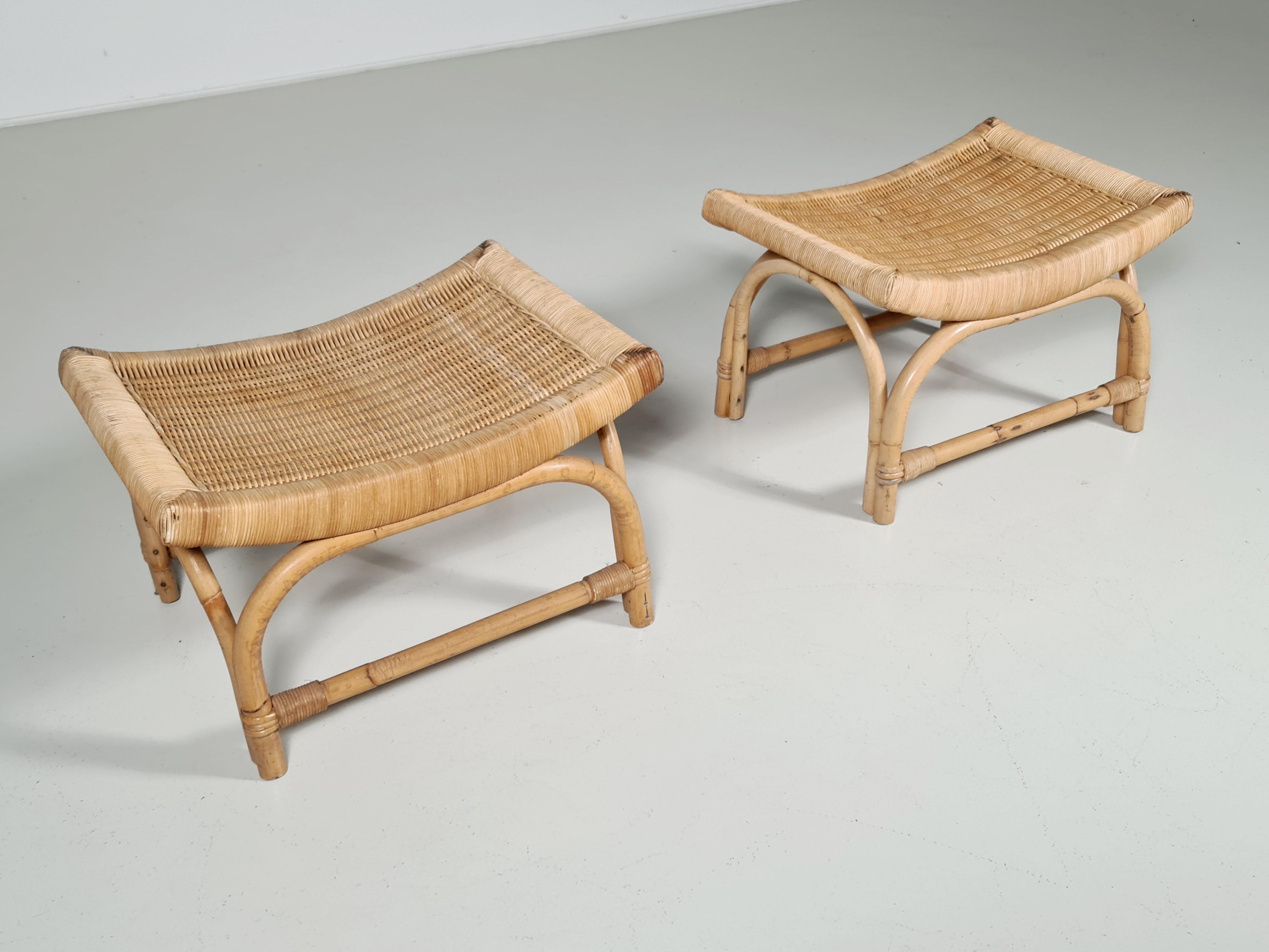 Pair of Woven Wicker and Bamboo Stools/Benches, France, 1960s In Good Condition In amstelveen, NL
