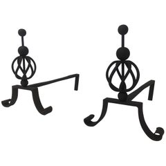 Paire de chenets en fer forgé, français