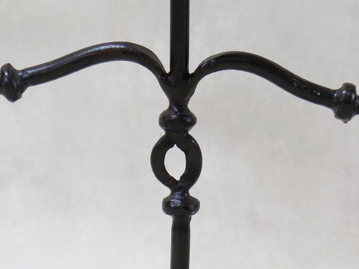 Pair of Wrought-Iron Candelabras, France, circa 1940s In Good Condition For Sale In Isle Sur La Sorgue, Vaucluse