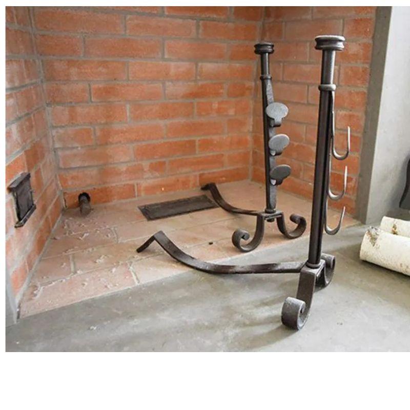 Pair of Wrought Iron English Andirons, 19th Century In Good Condition For Sale In Locust Valley, NY