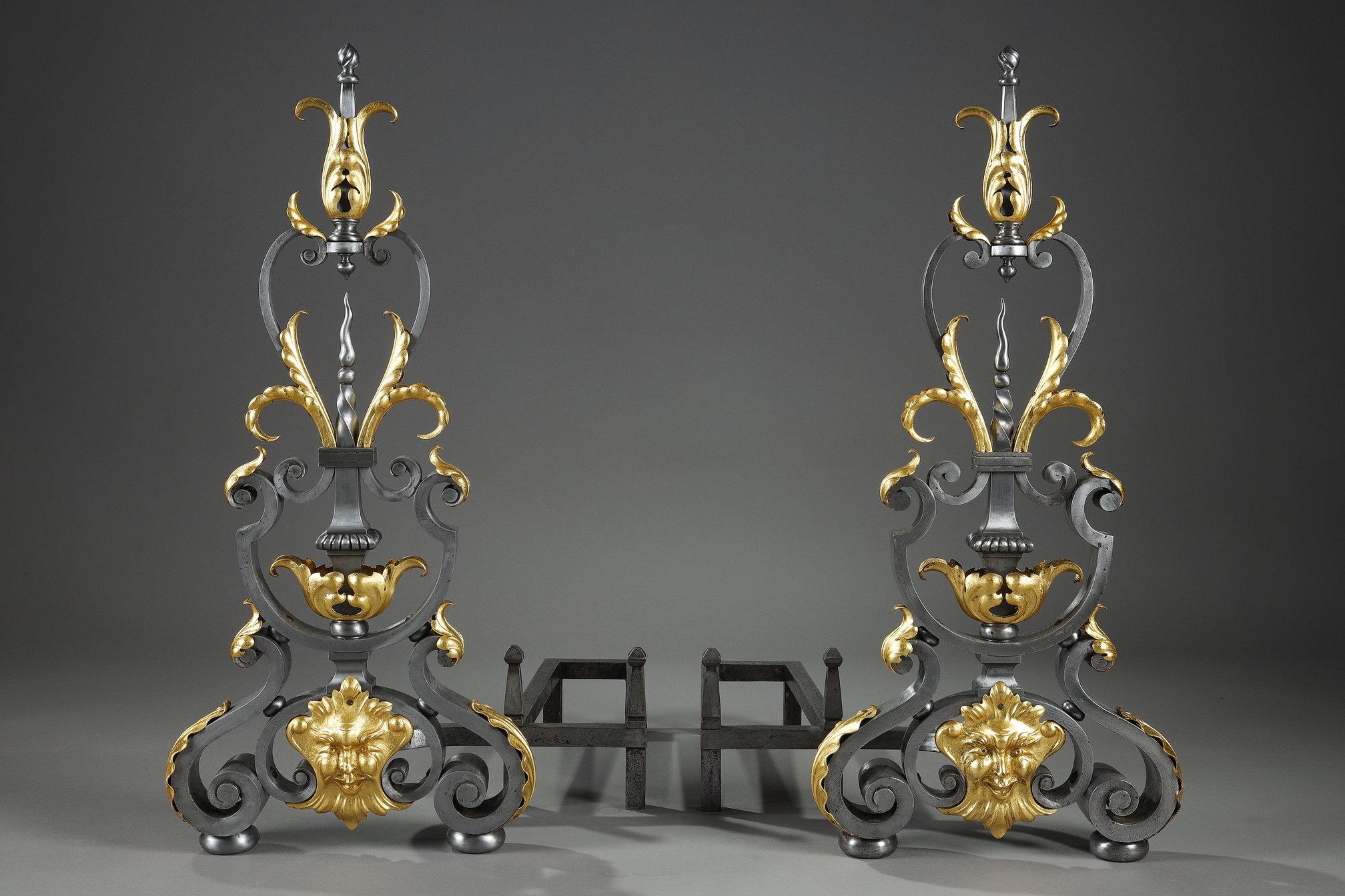 Pair of wrought iron landiers (andirons), late 19th century In Good Condition For Sale In Paris, FR