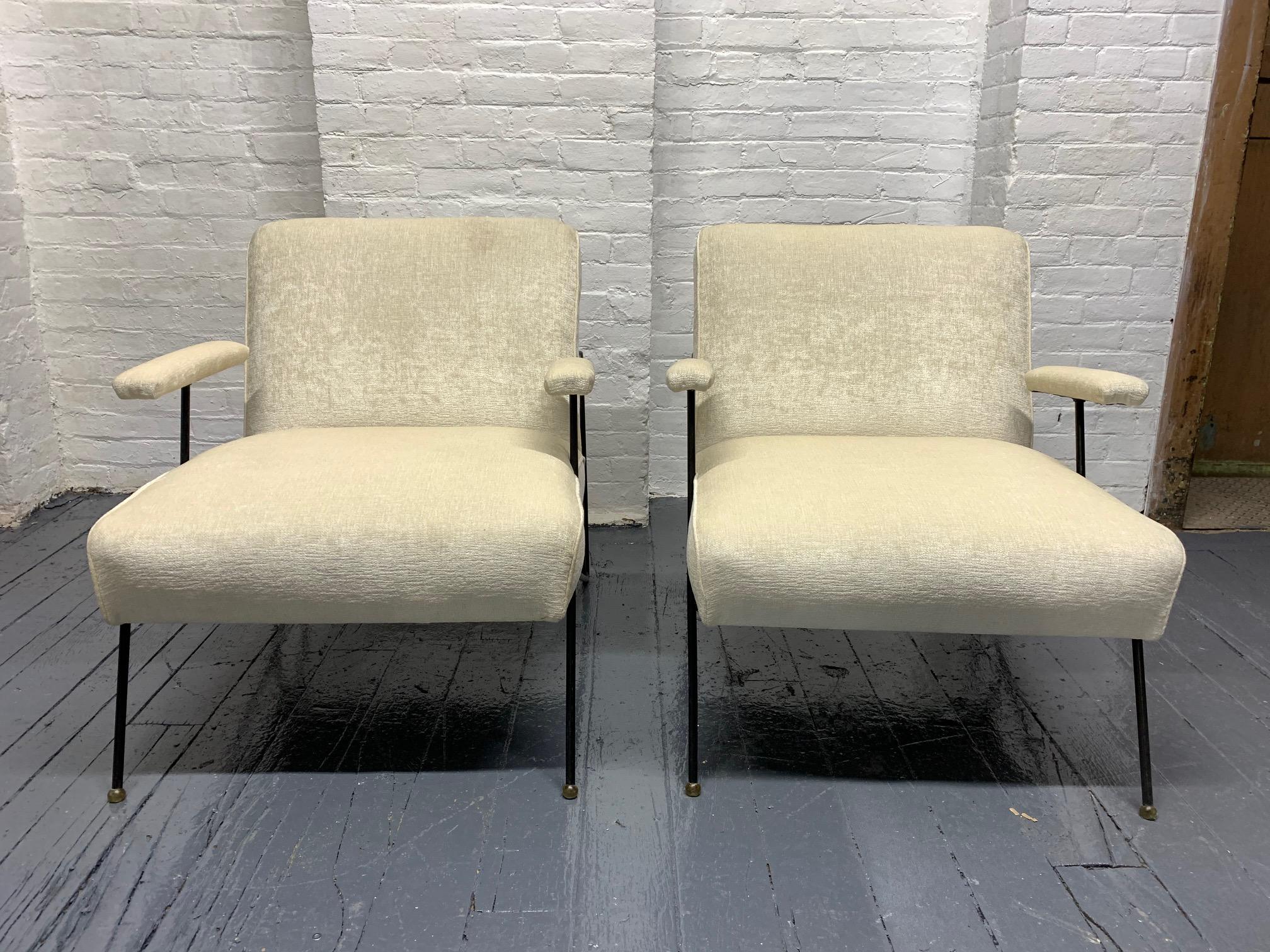 Pair of wrought iron lounge chairs by Maurizio Tempestini for Salterini. Has a sculptural frame. Upholstered in velvet. Made in Italy, 1950s.