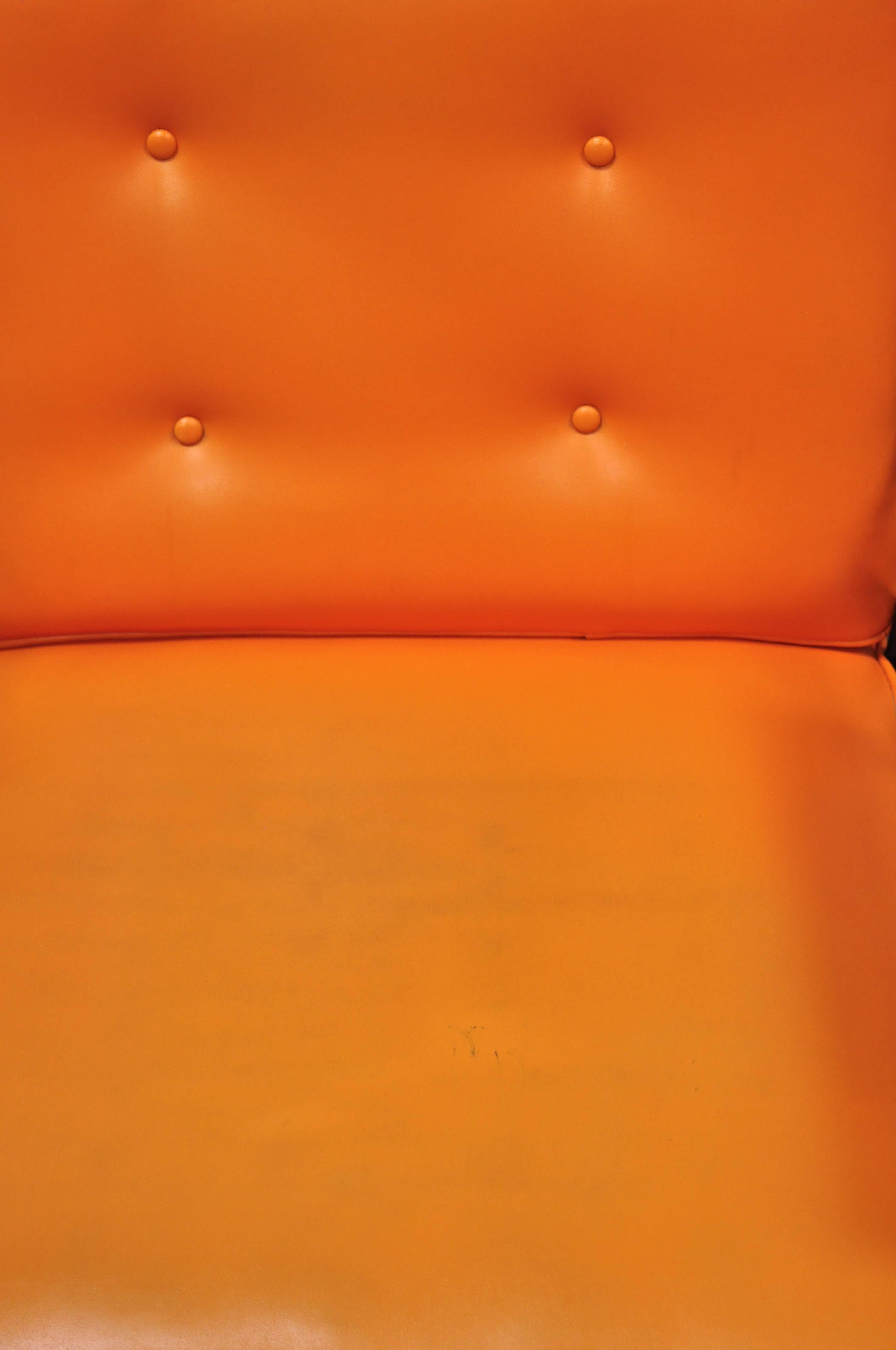 Pair of Wrought Iron & Orange Vinyl Lounge Chairs attr Milo Baughman for Pacific In Good Condition In Philadelphia, PA