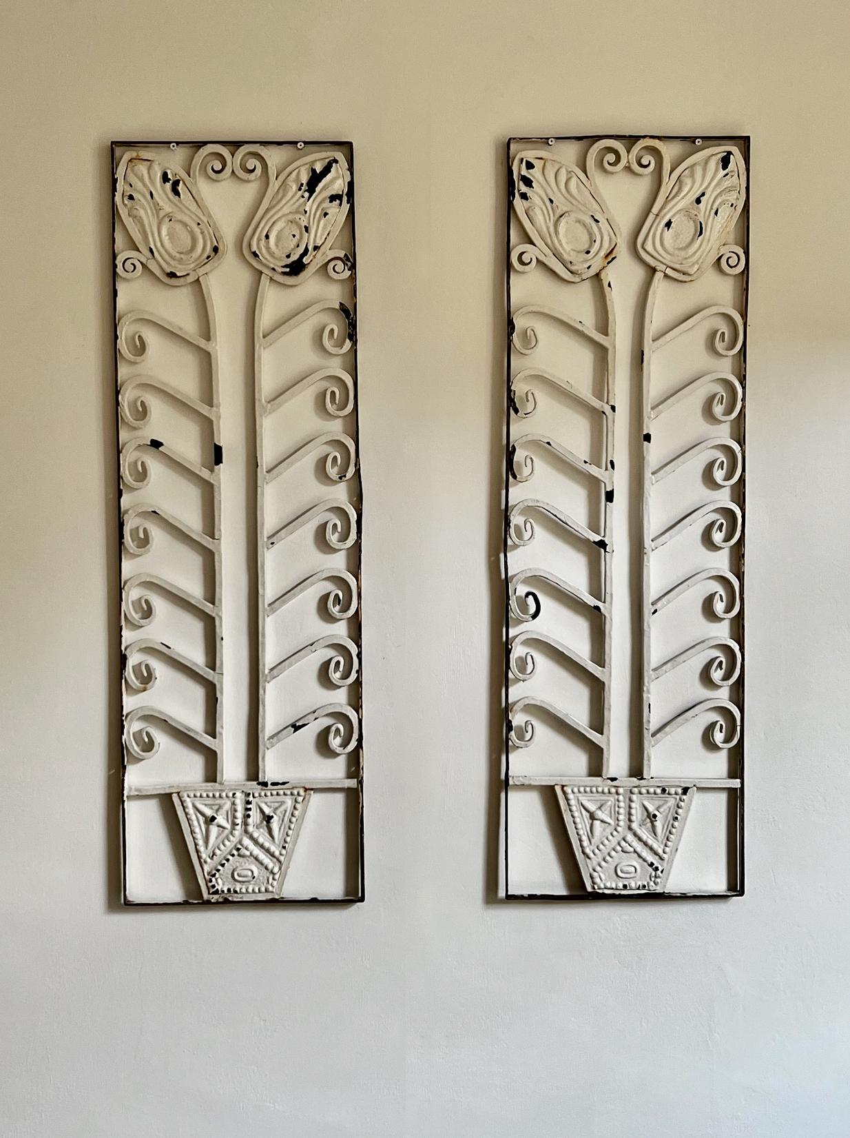 Art Nouveau Pair of Wrought Iron Screens with Floral Patterns, early 20th Century, European For Sale