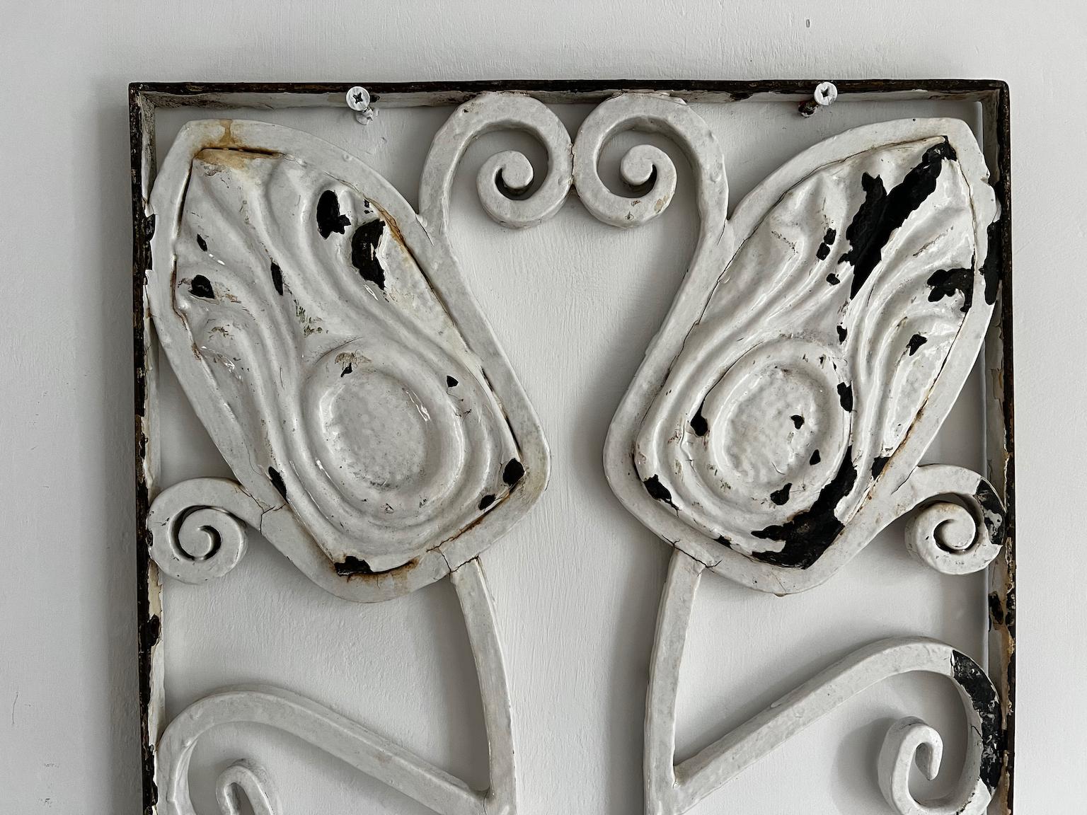 German Pair of Wrought Iron Screens with Floral Patterns, early 20th Century, European For Sale