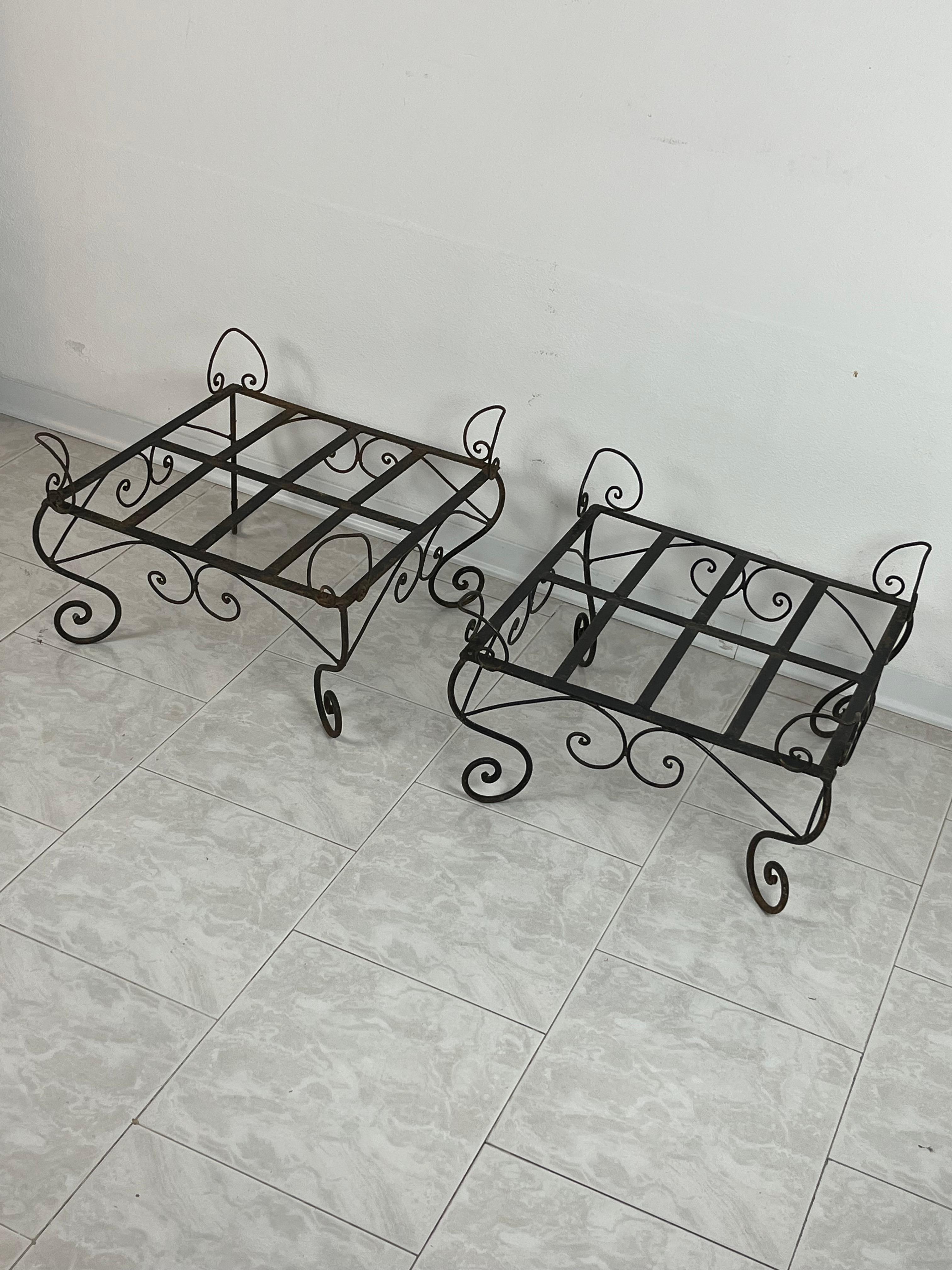 Pair of Wrought Iron Vase Holders, Italy, 1970s In Good Condition For Sale In Palermo, IT