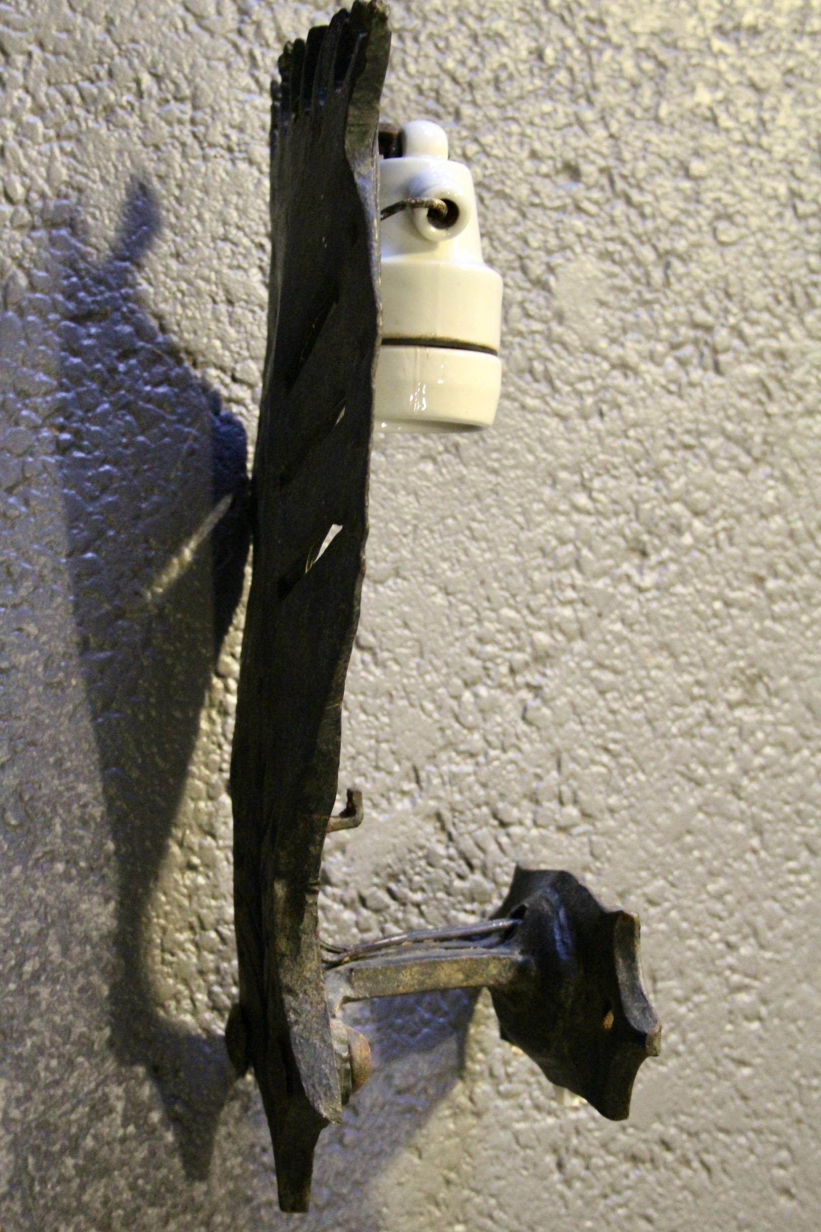 pair of wrought iron wall sconce For Sale 2