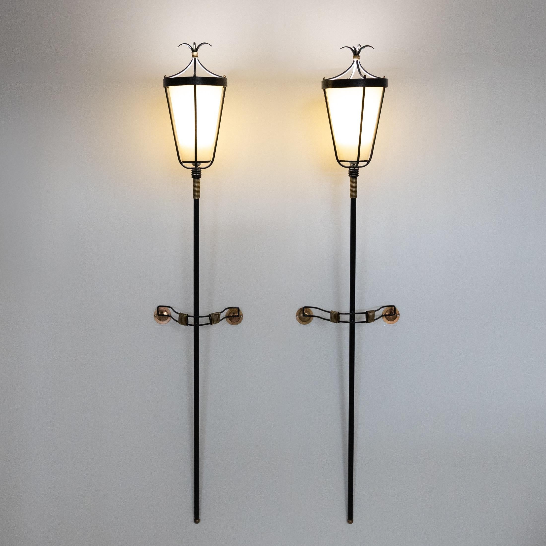 Mid-Century Modern Pair of Wrought Iron Wall Torchieres, France For Sale