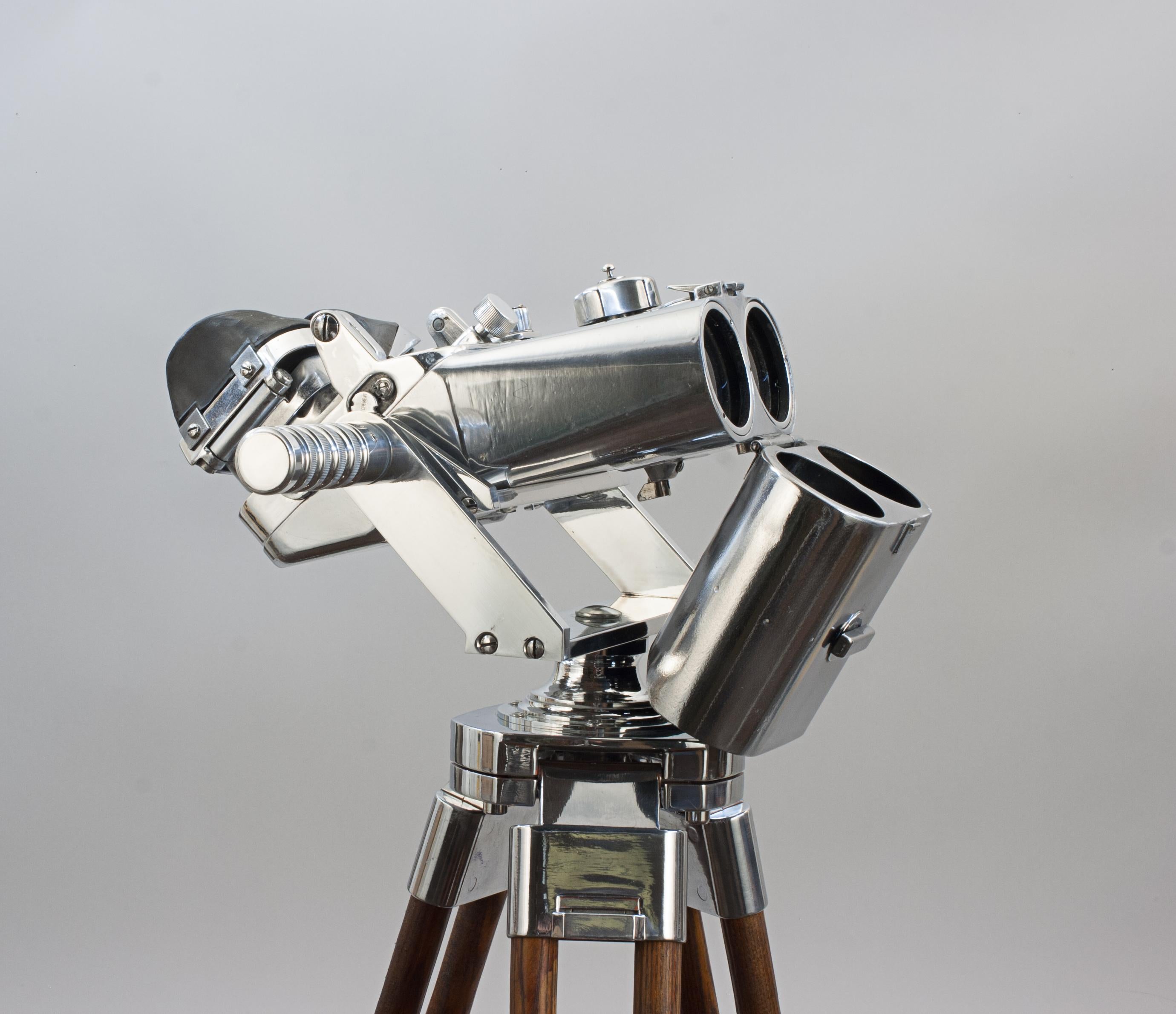 Métal Paire deculars Carl Zeiss de la Seconde Guerre mondiale, 12 x 60 en vente