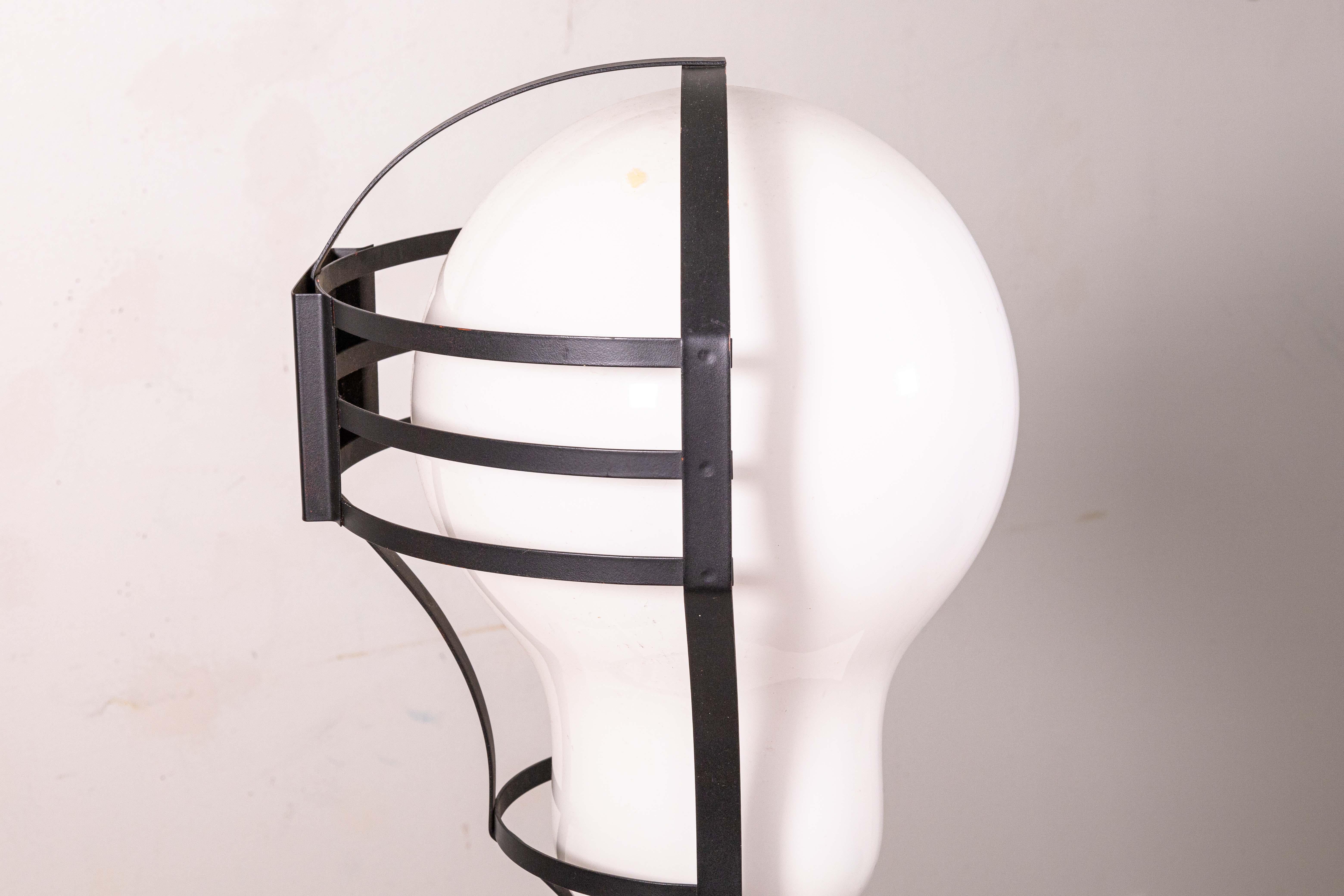 20th Century Pair of X Base Post Modern Pop Art Light Bulb Table Lamps For Sale
