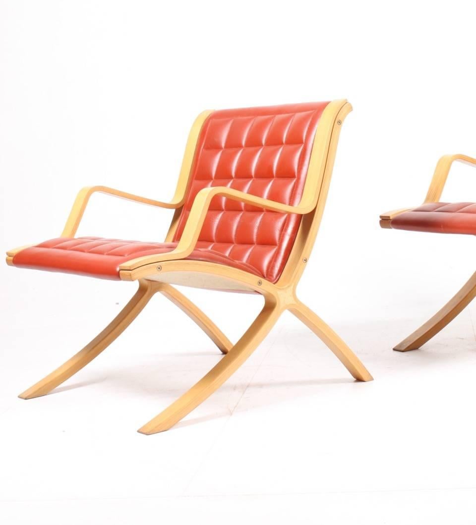 Danish Pair of X Lounge Chair by Hvidt & Mølgaard
