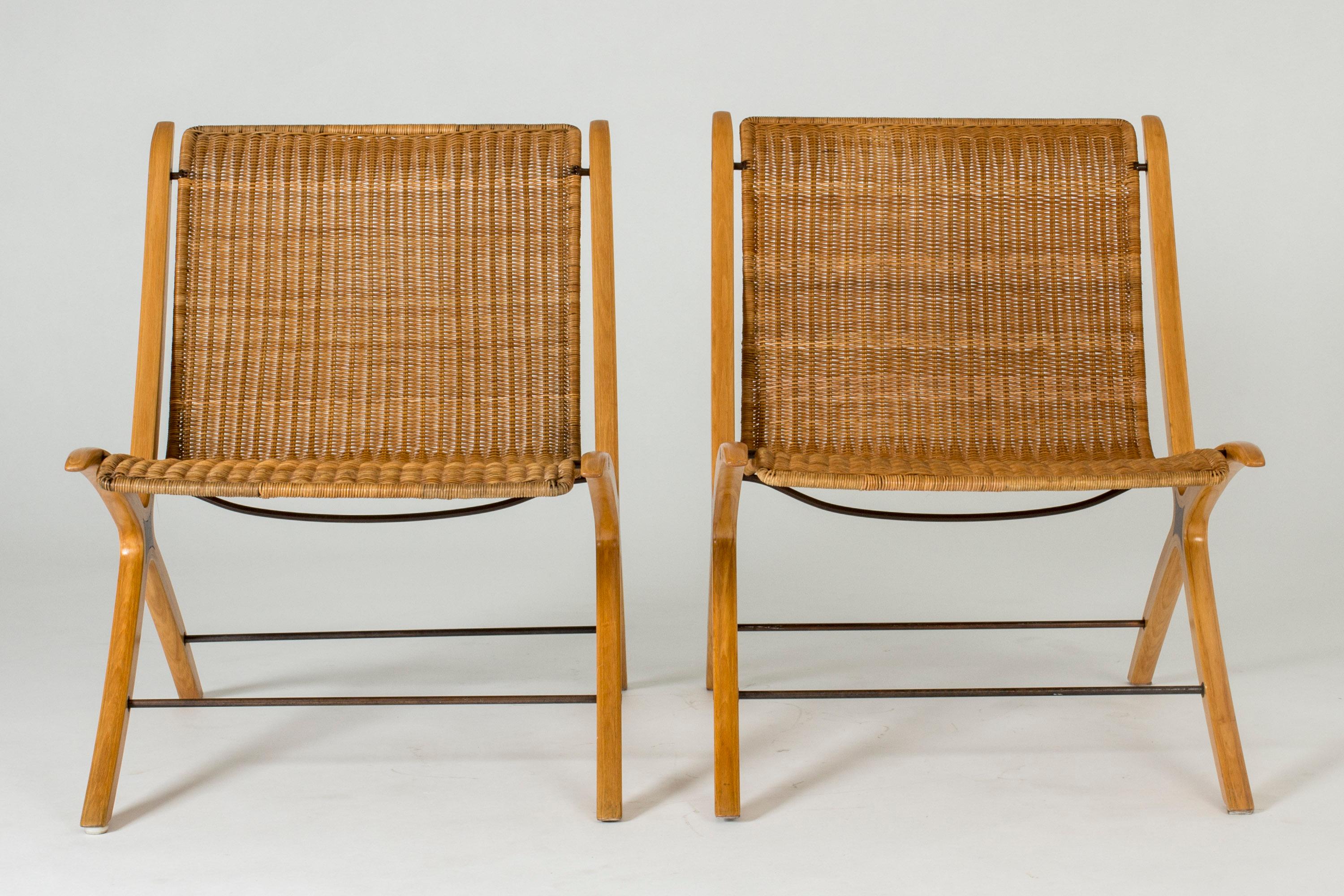 Scandinavian Modern Pair of “X” lounge chairs by Peter Hvidt and Orla Møllgaard