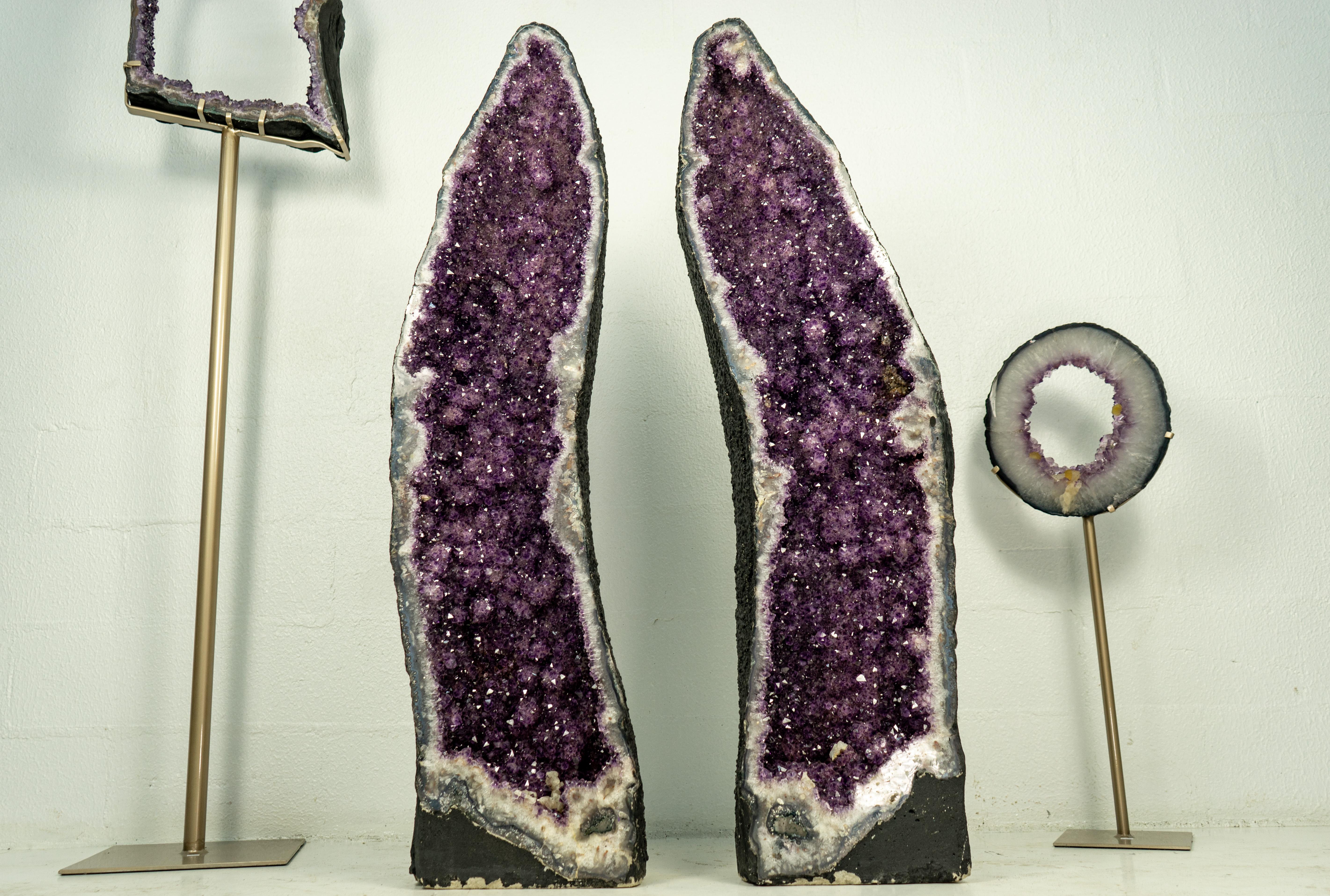 Pair of X-Tall Amethyst Cathedral Geodes with Rare Flower Rosettes In Excellent Condition For Sale In Ametista Do Sul, BR